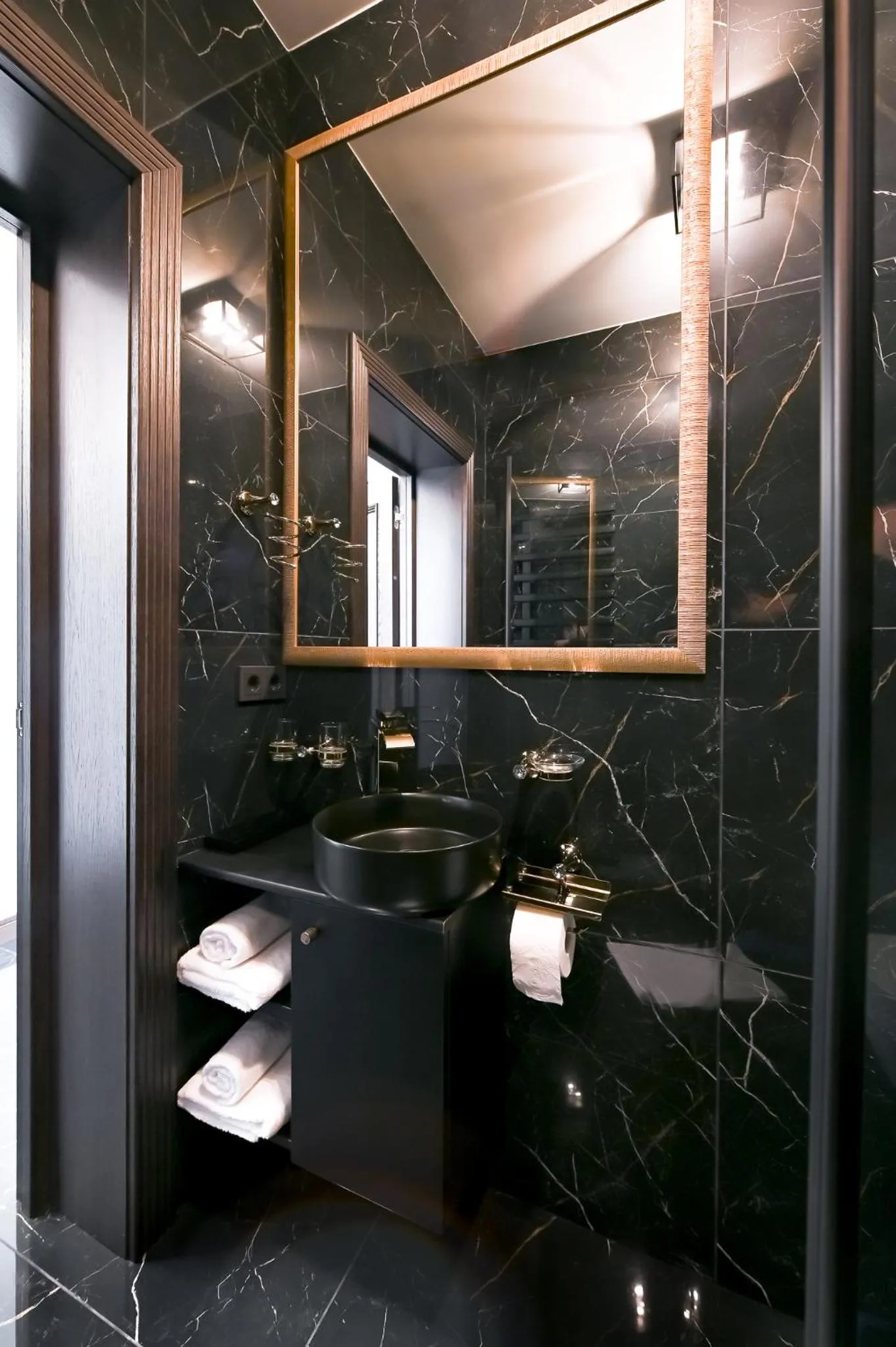 Diamond svečių namai