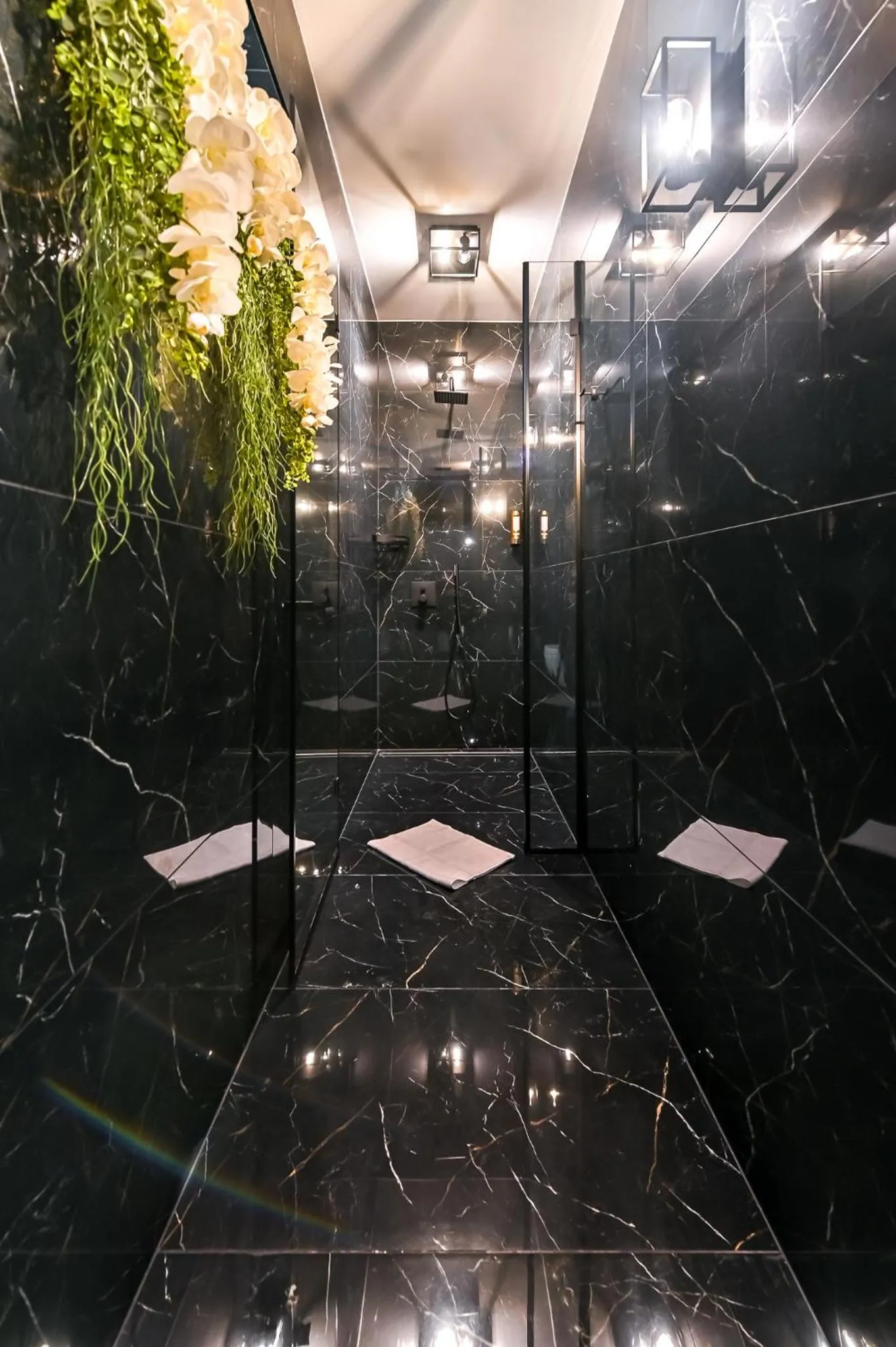 Diamond svečių namai