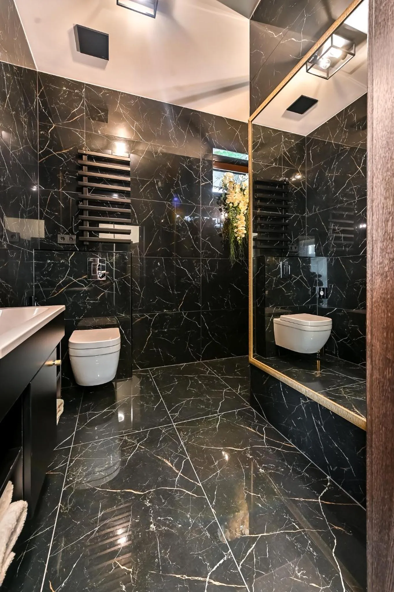 Diamond svečių namai