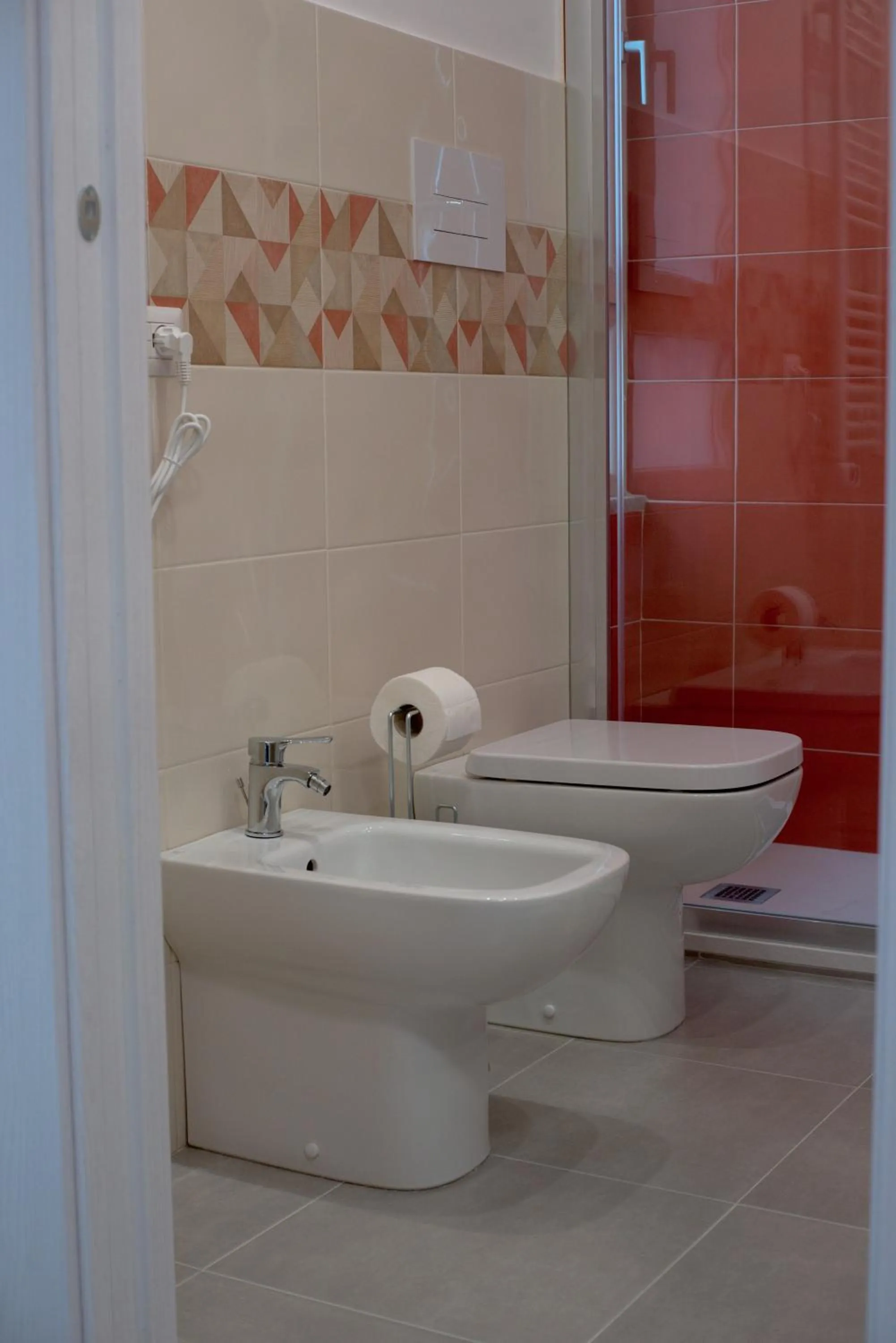 Shower in Rocciola Home