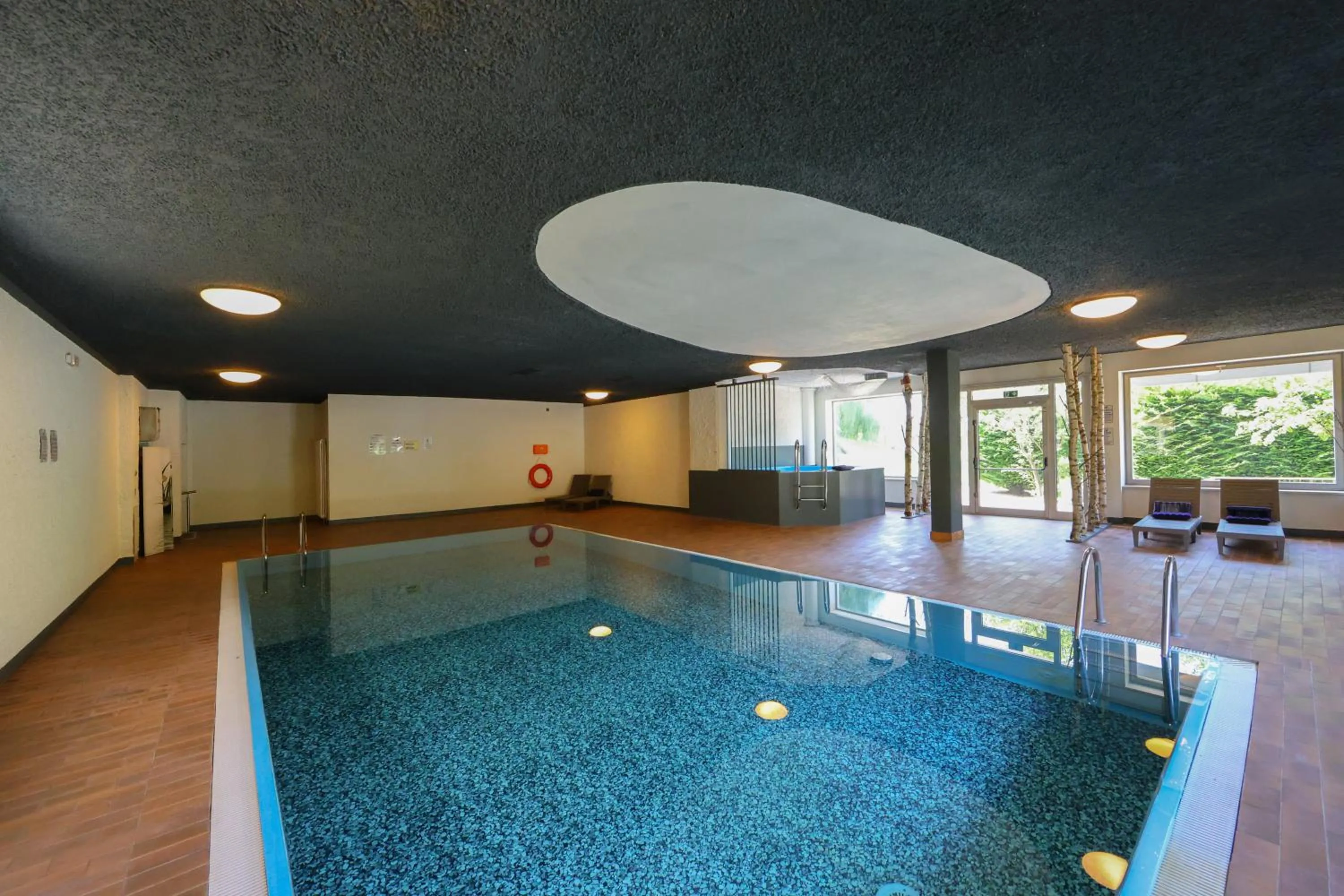 Swimming pool in Hotel Regina del Bosco