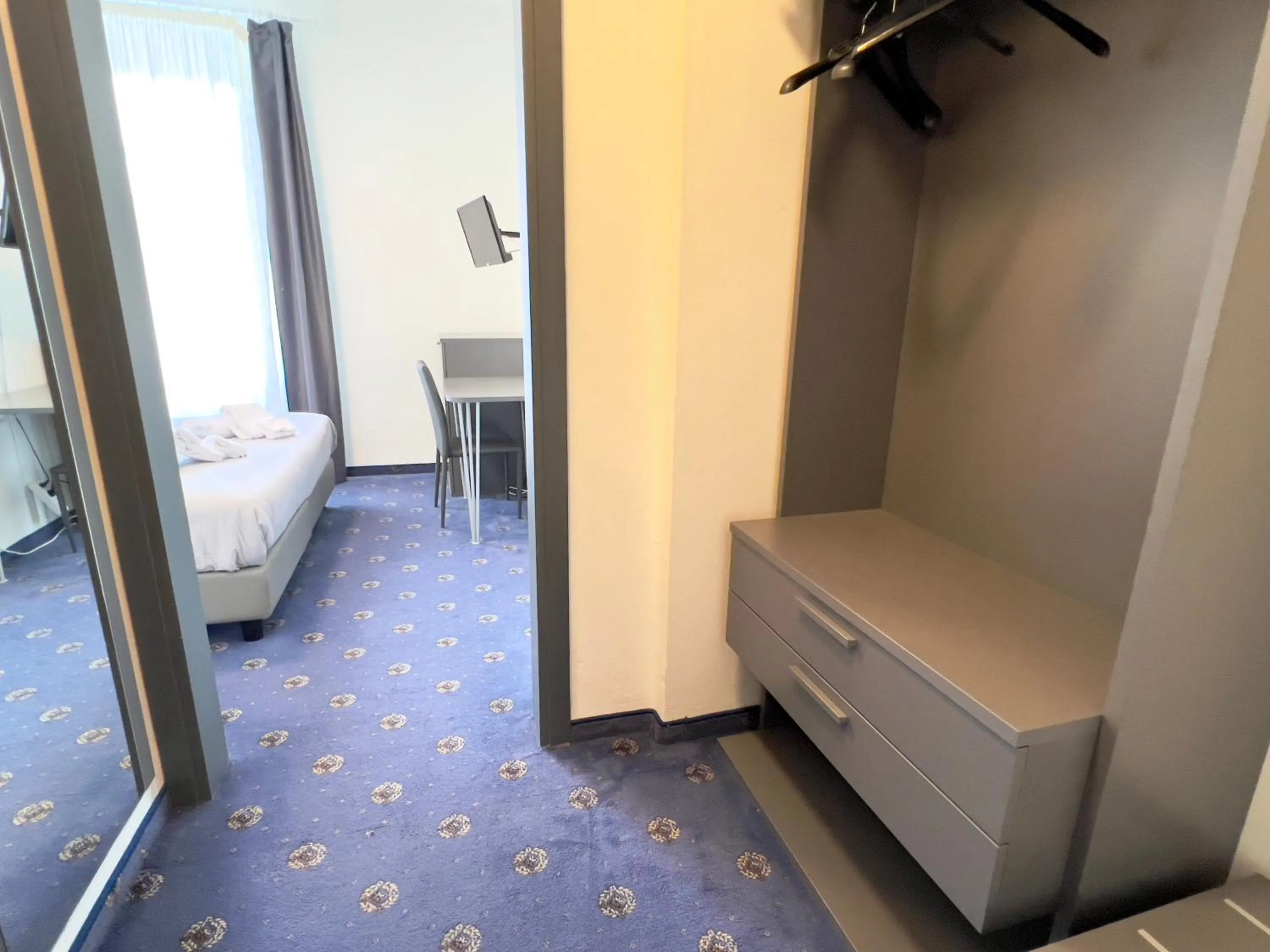 Photo of the whole room in Hotel Regina del Bosco