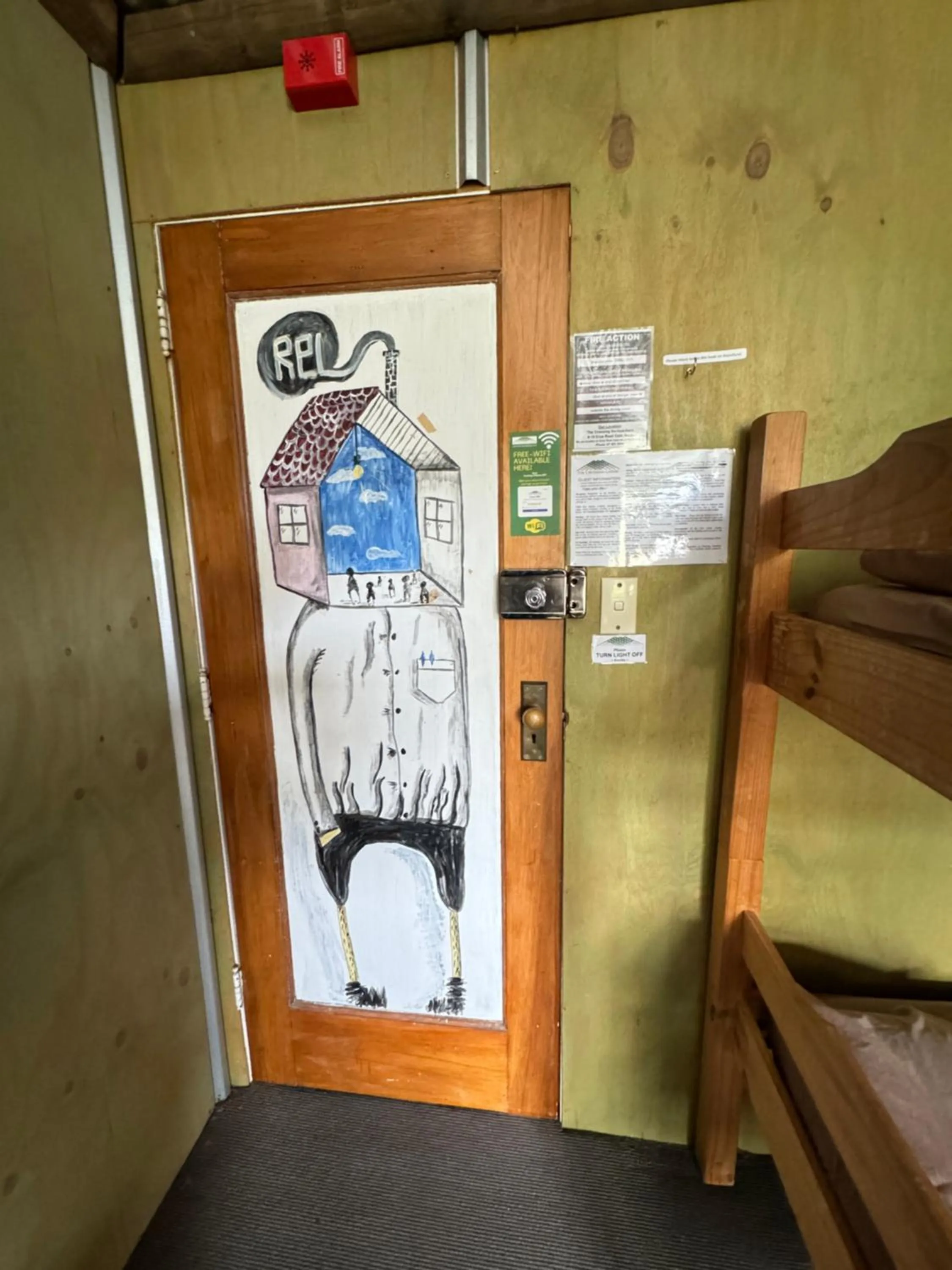 Bedroom in The Crossing Lodge & Backpackers