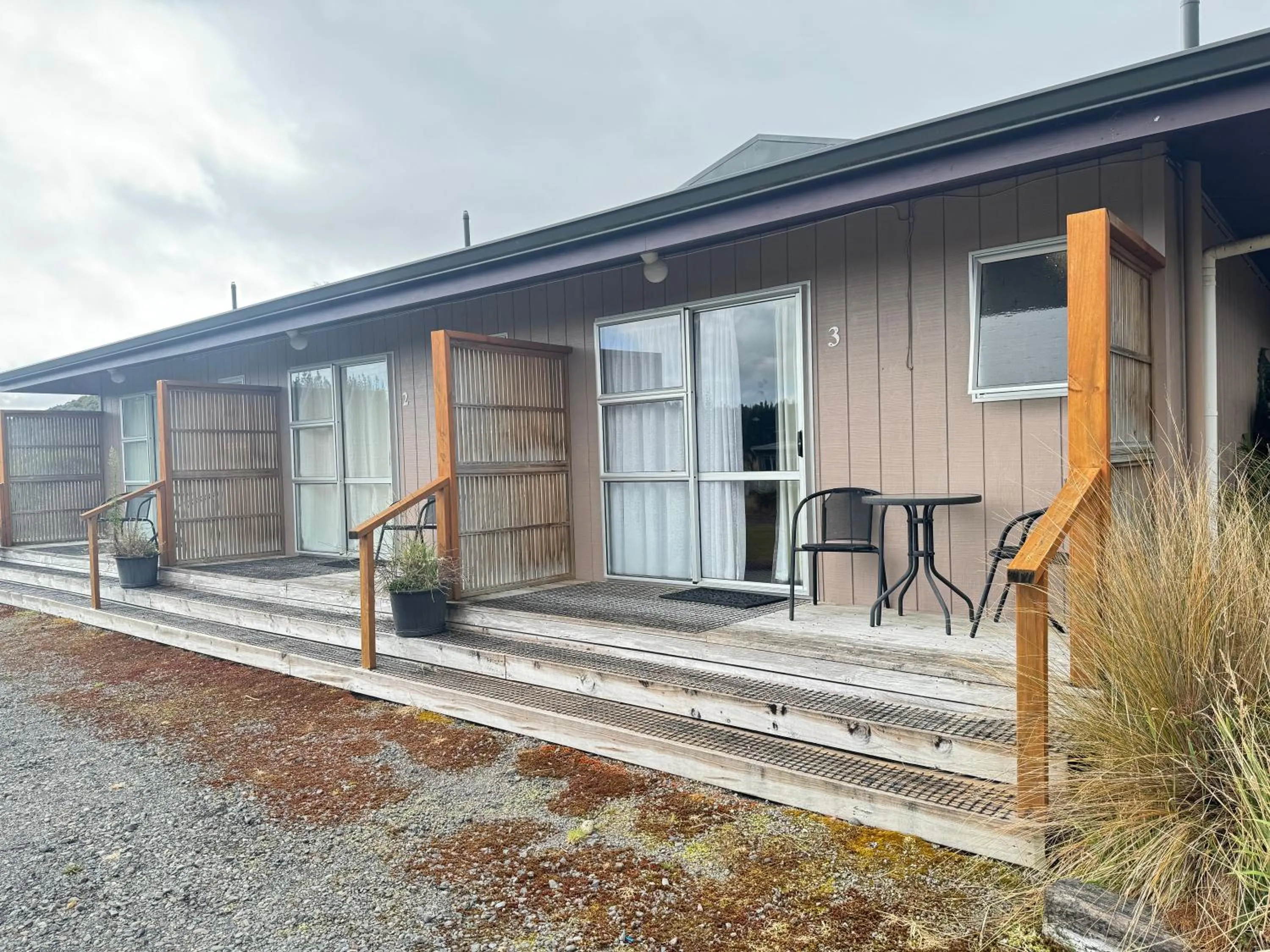 Balcony/Terrace in The Crossing Lodge & Backpackers