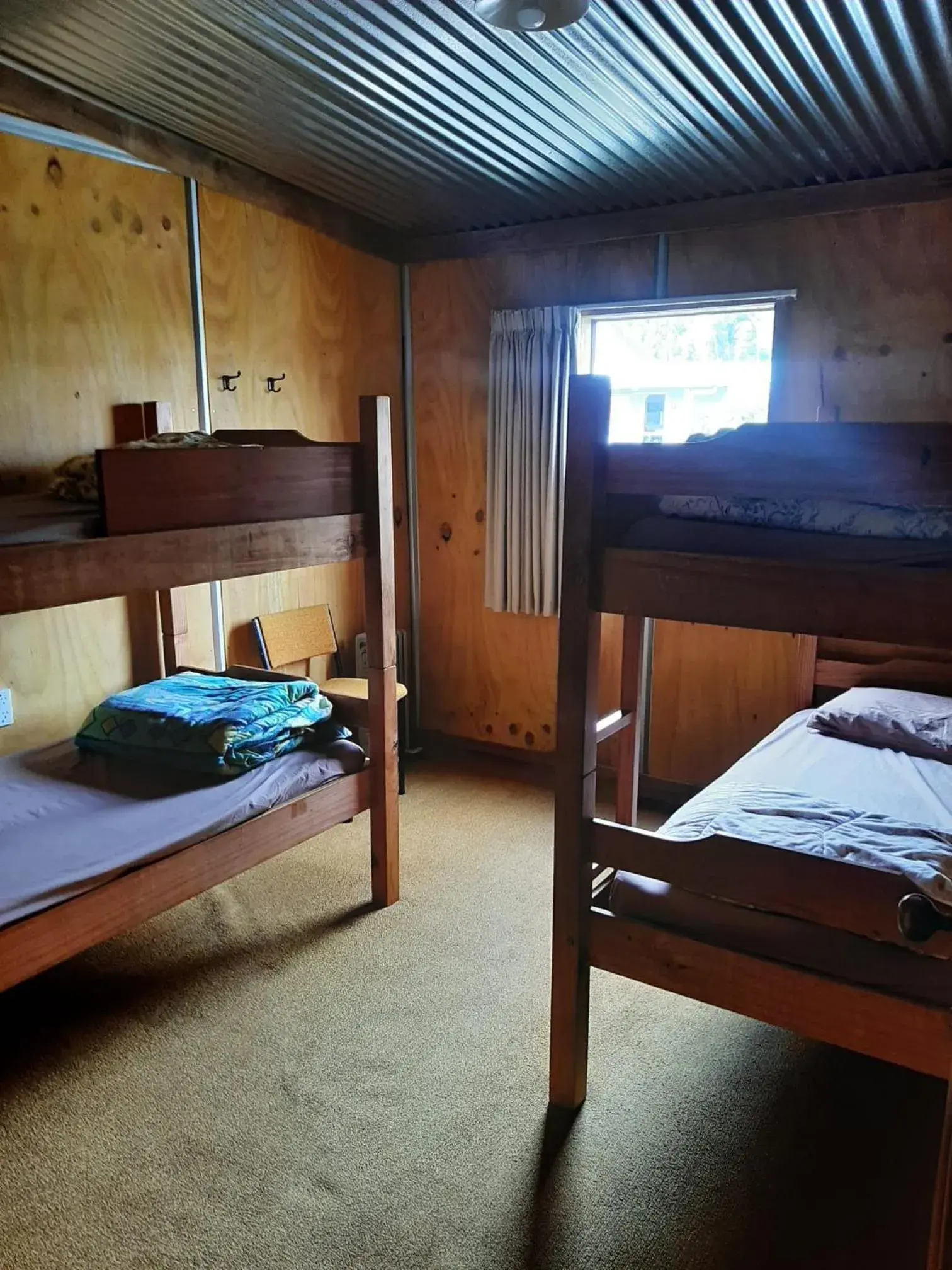 Economy Quadruple Room with Shared Bathroom in The Crossing Lodge & Backpackers Economy Quadruple Room with Shared Bathroom in The Crossing Lodge & Backpackers