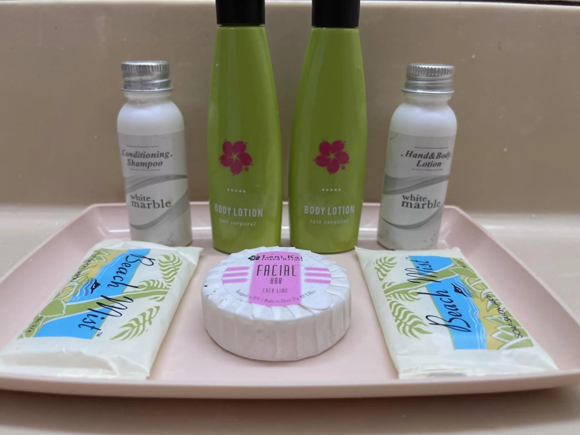 Shower in WINDTREE INN