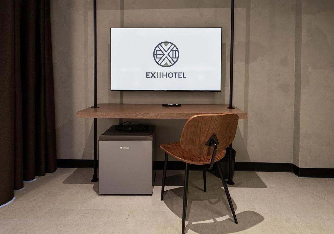 TV and multimedia in EX2 Hotel