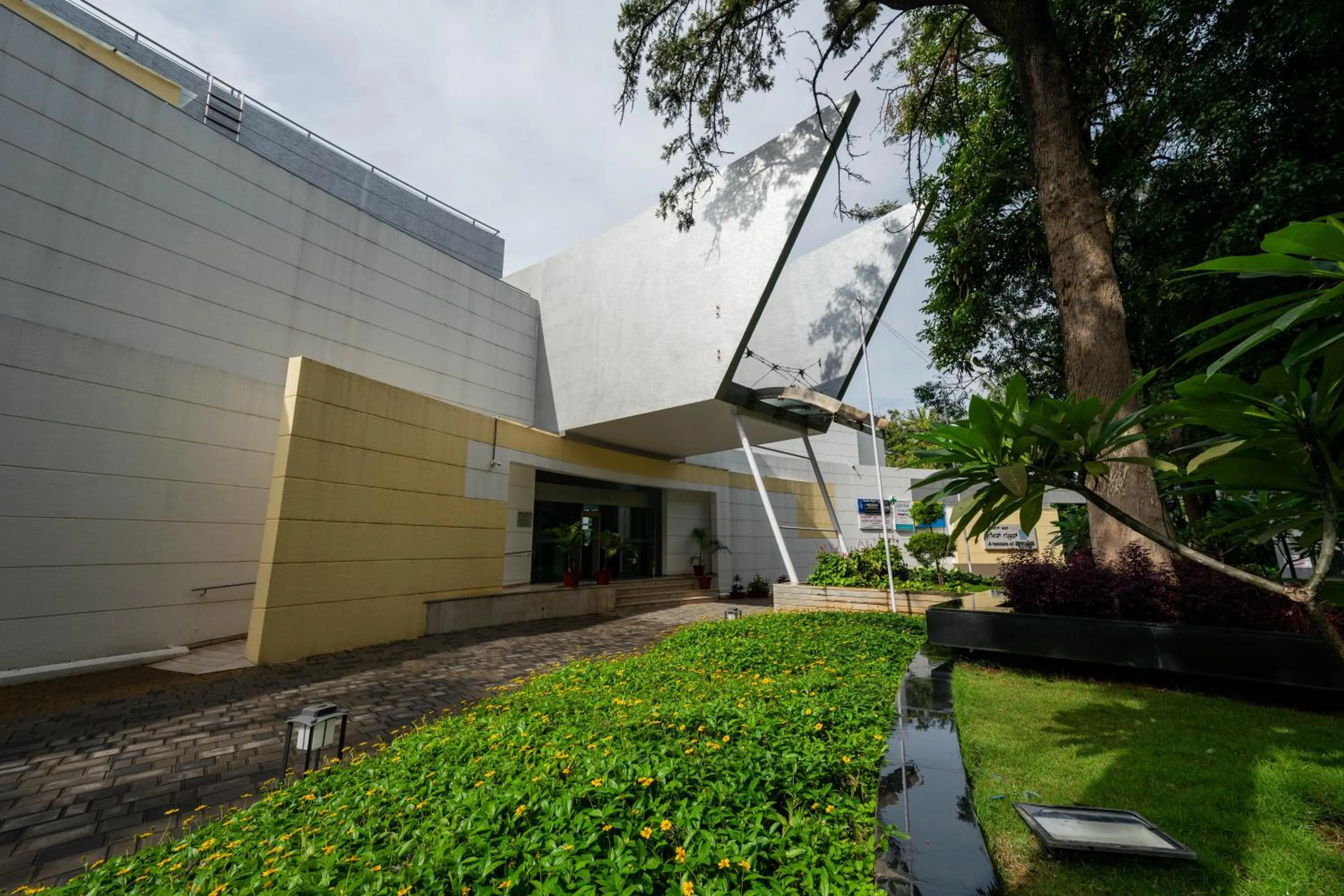 Property building in THE WOODROSE