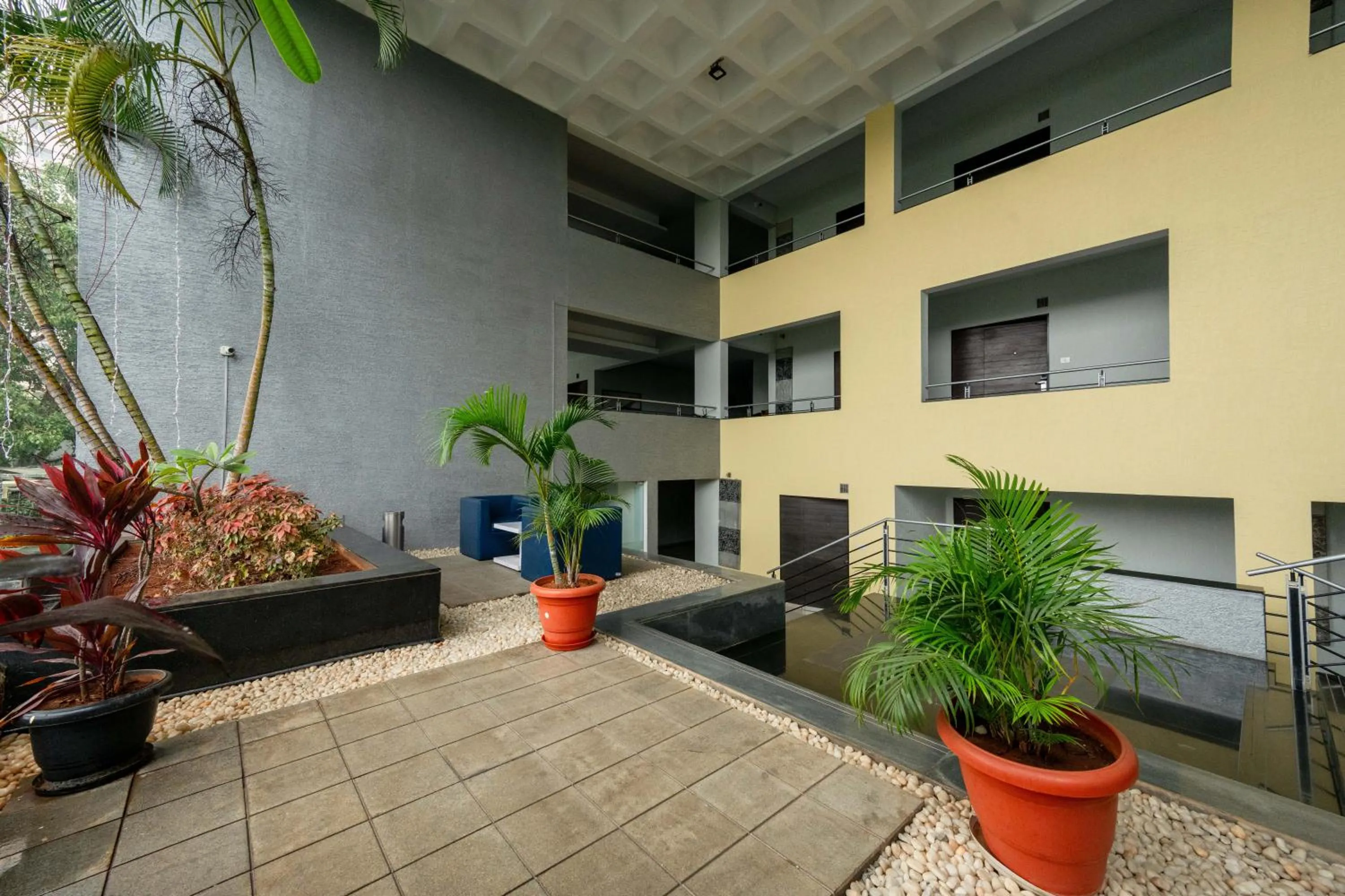 Patio in THE WOODROSE