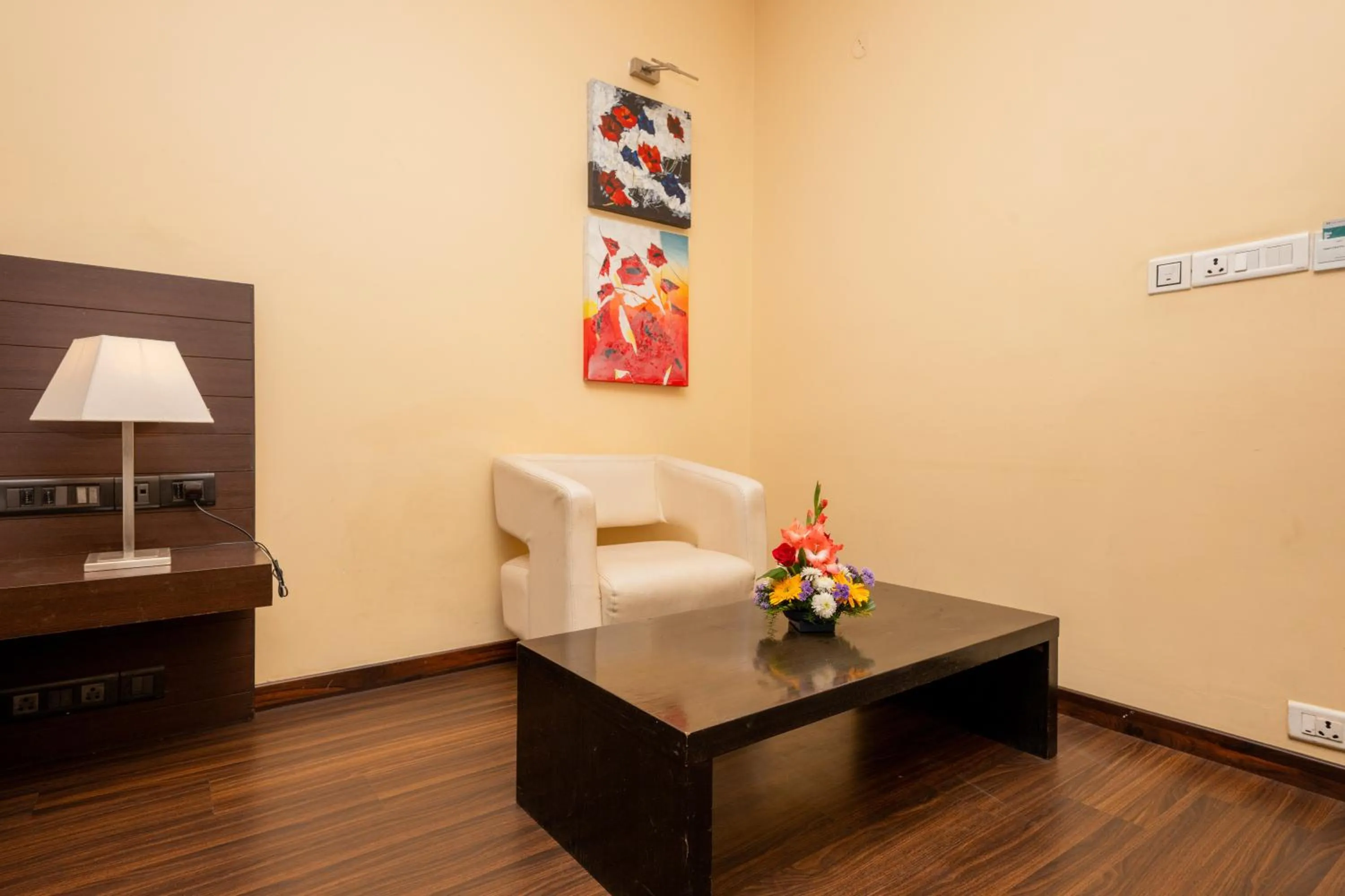 Seating area in THE WOODROSE