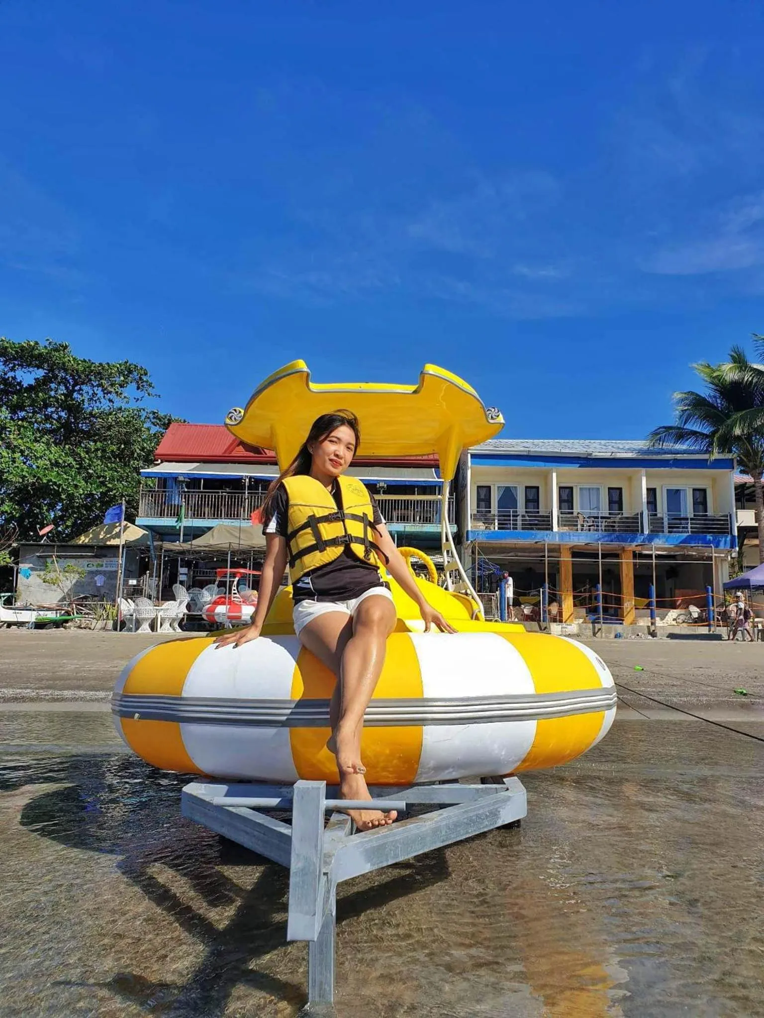 PALM TREE RESORT AND RESTAURANT