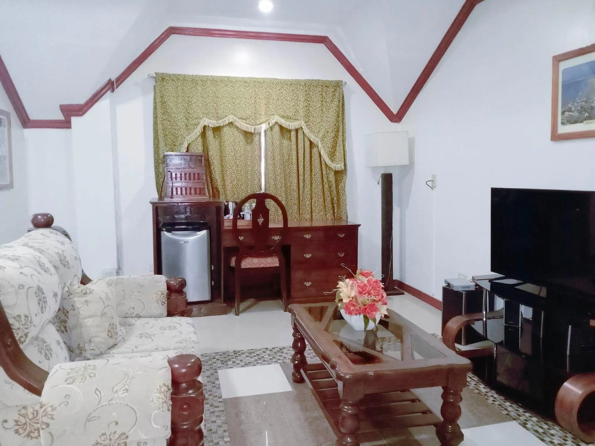 PALM TREE RESORT AND RESTAURANT