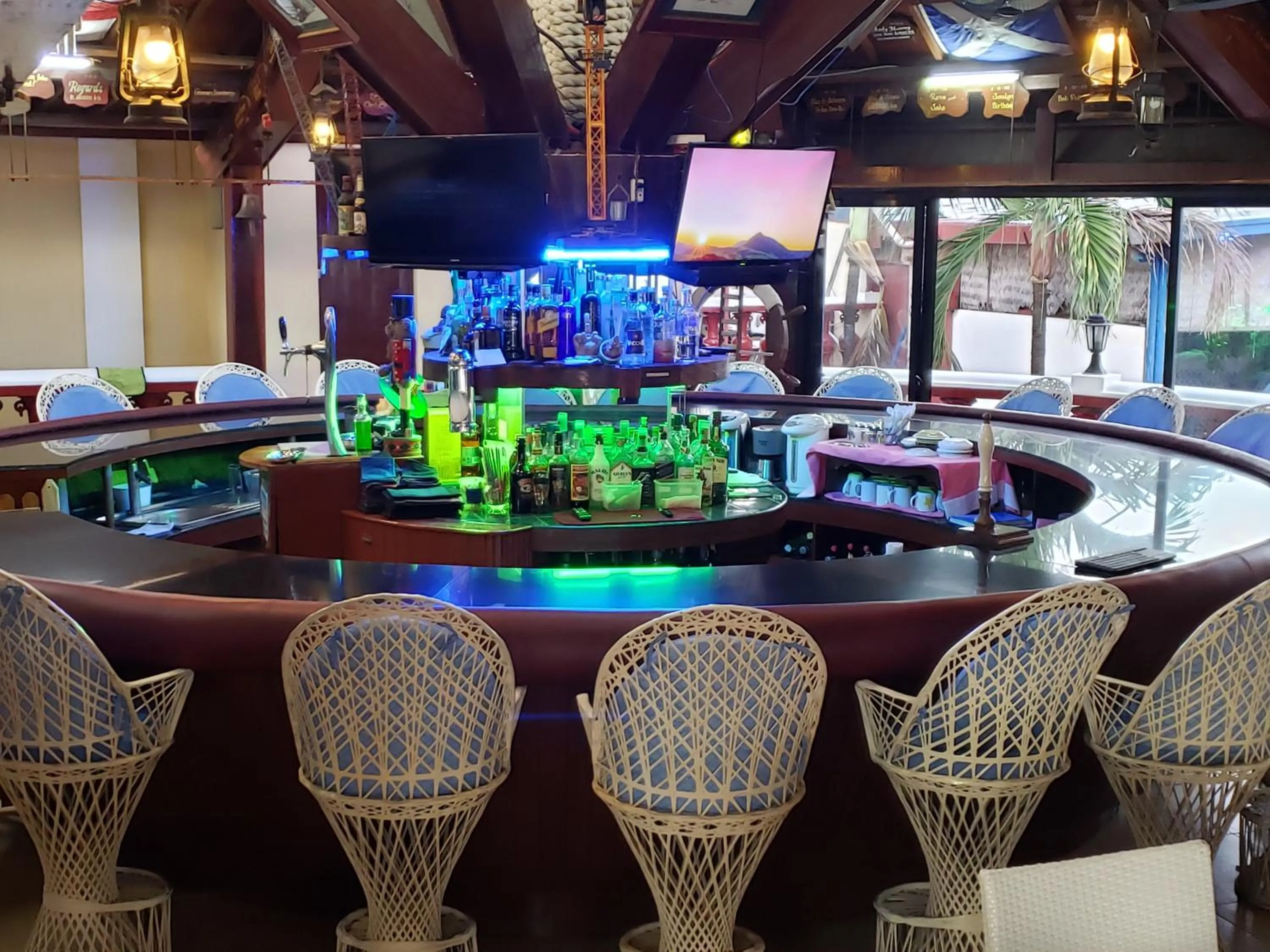 PALM TREE RESORT AND RESTAURANT