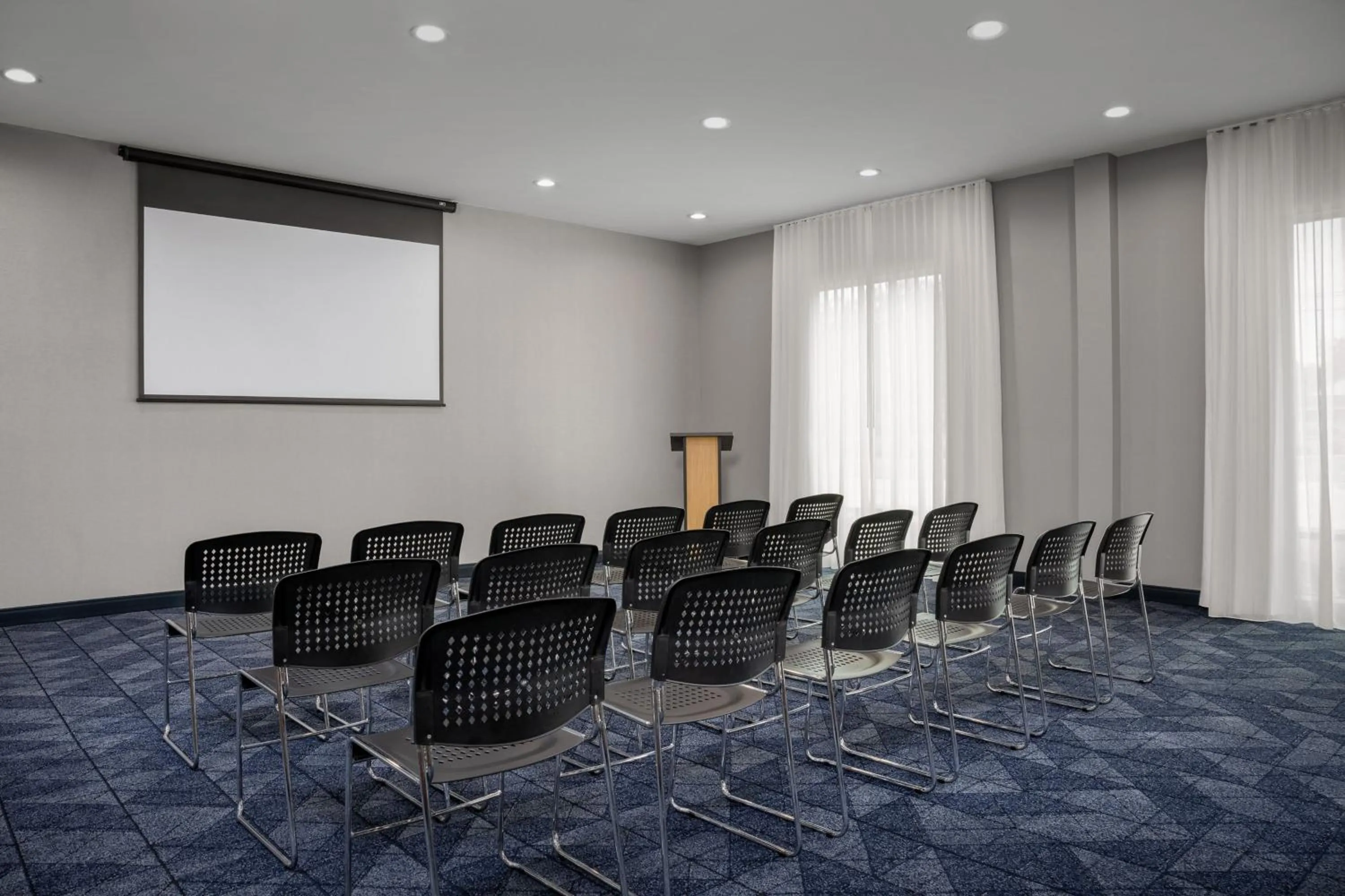 Meeting/conference room in Courtyard by Marriott Northport