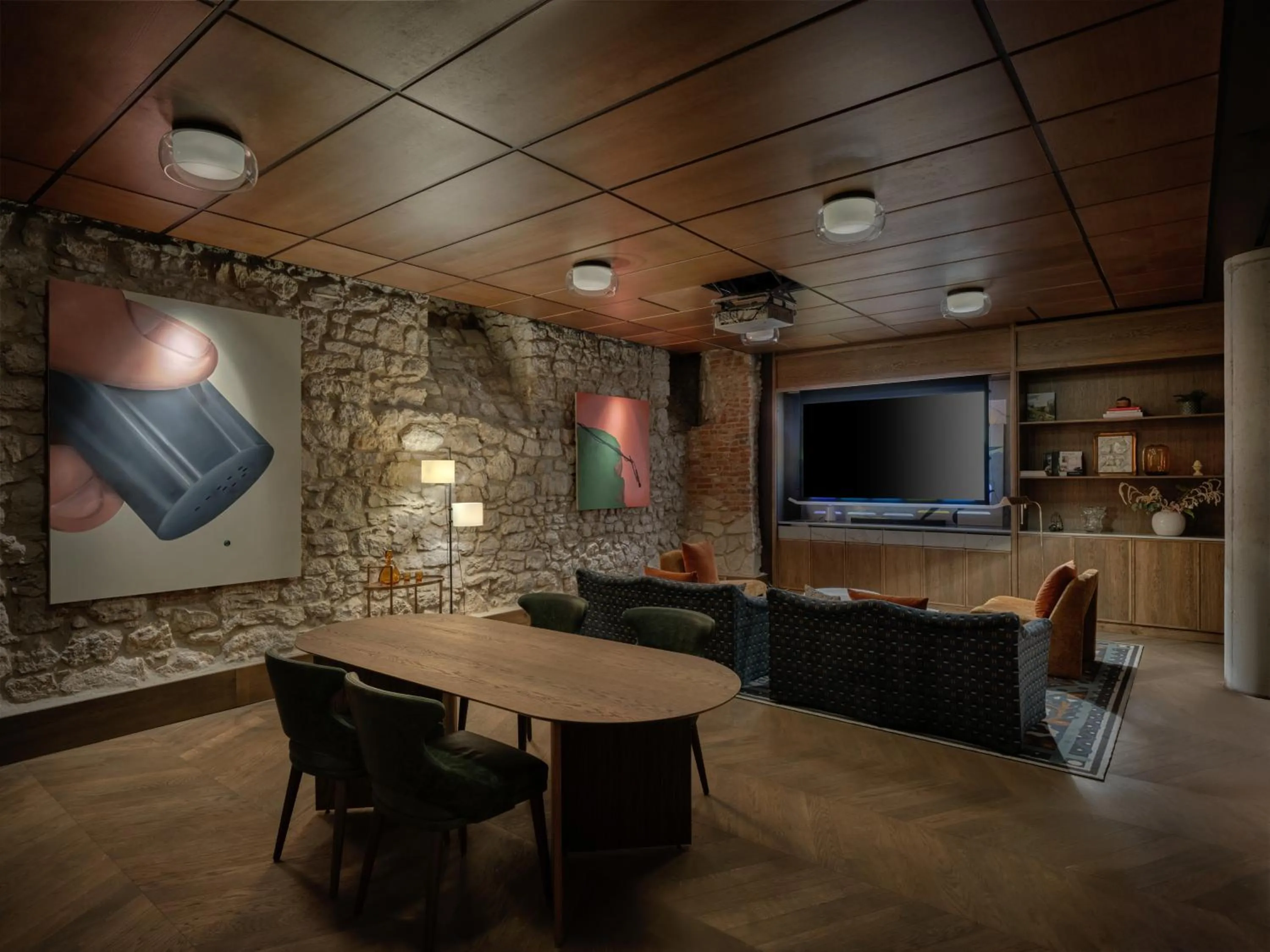 TV and multimedia in Stradom House, Autograph Collection