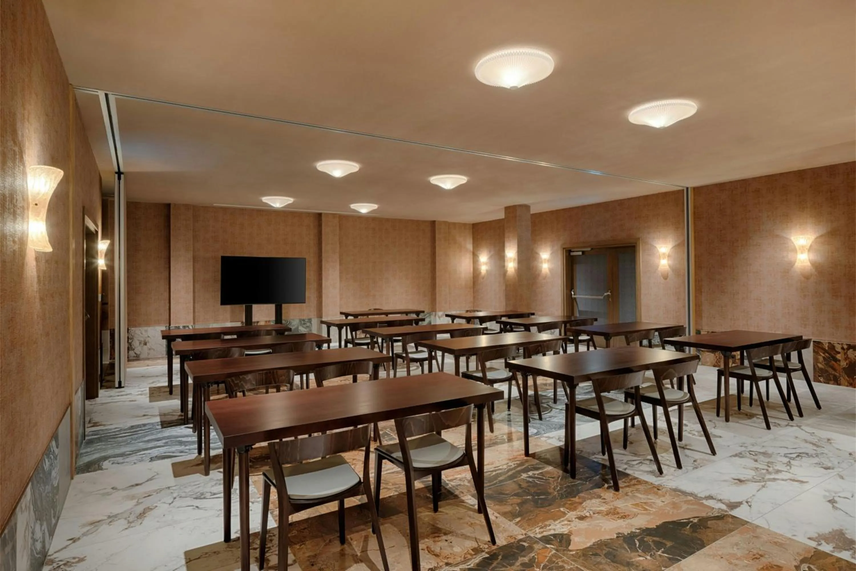 Meeting/conference room in Stradom House, Autograph Collection