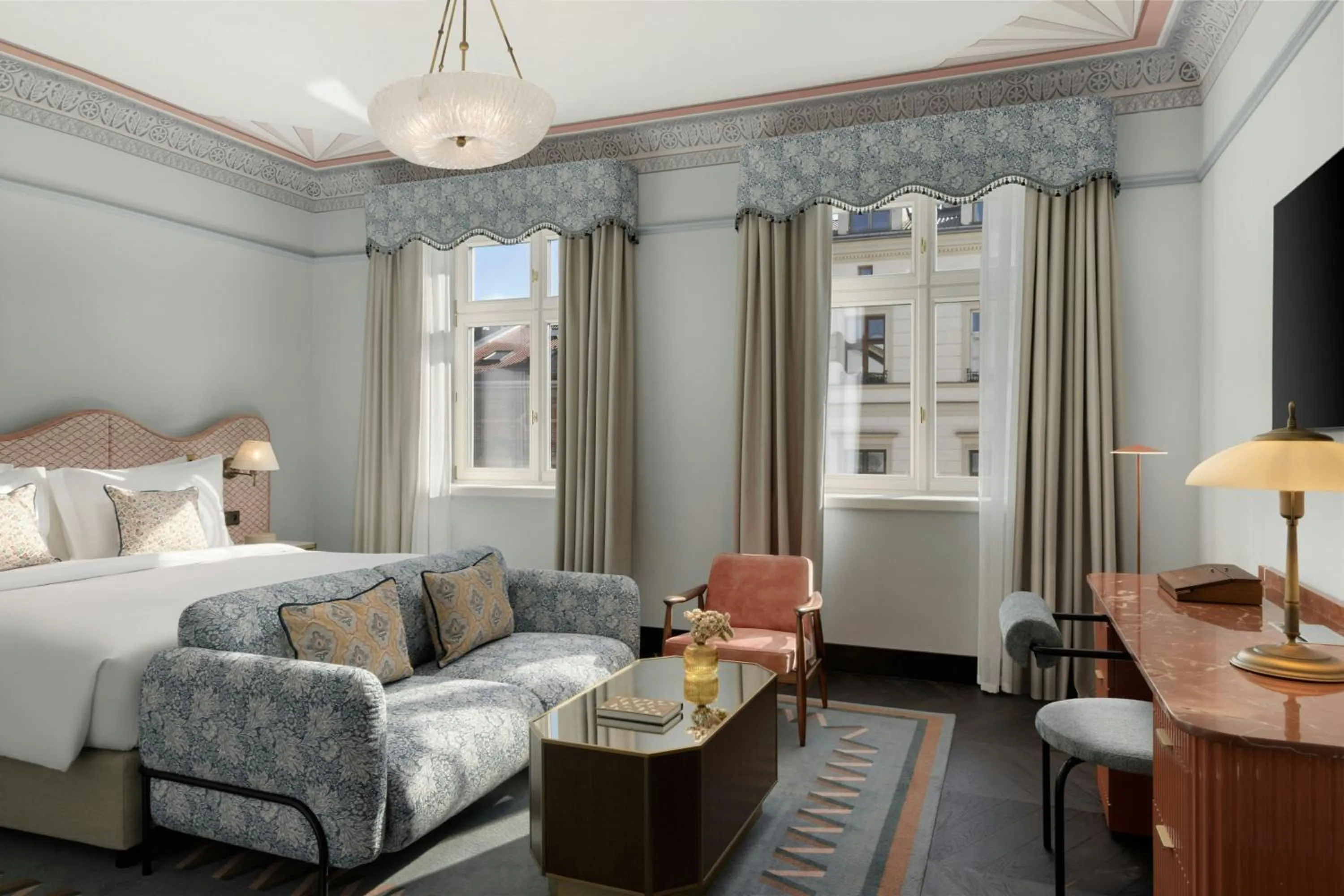 Photo of the whole room, Bed in Stradom House, Autograph Collection