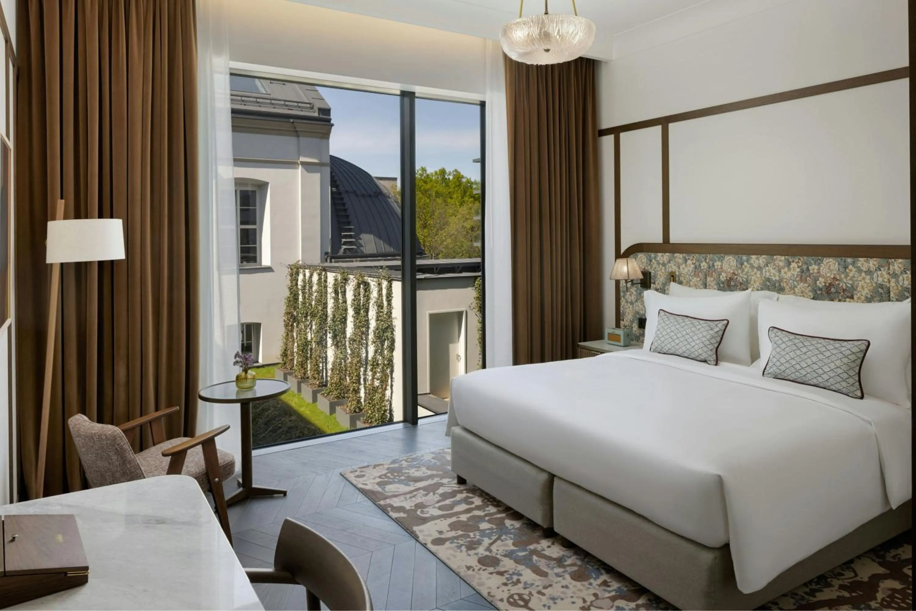 Photo of the whole room, Bed in Stradom House, Autograph Collection