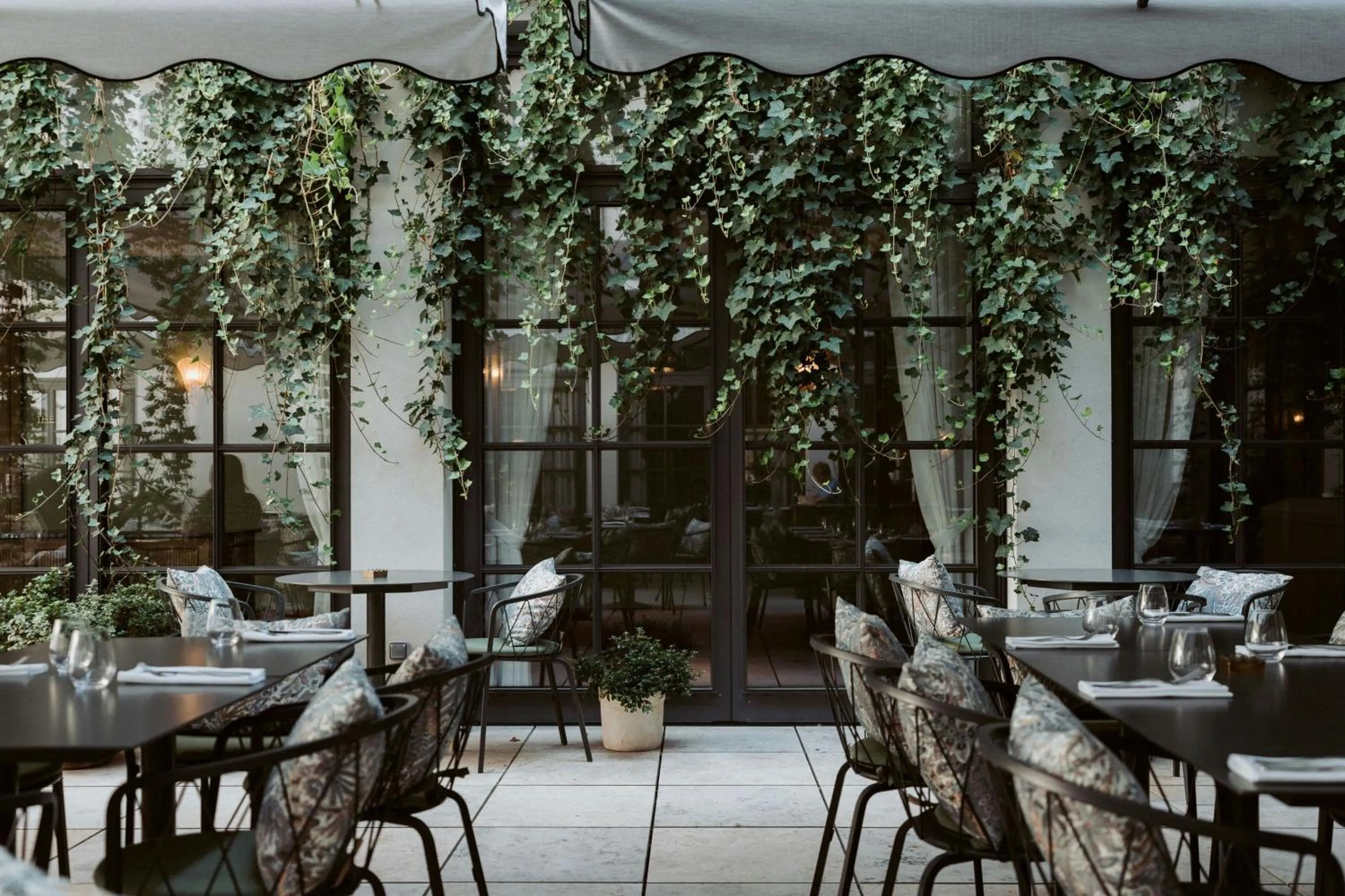 Other in Stradom House, Autograph Collection