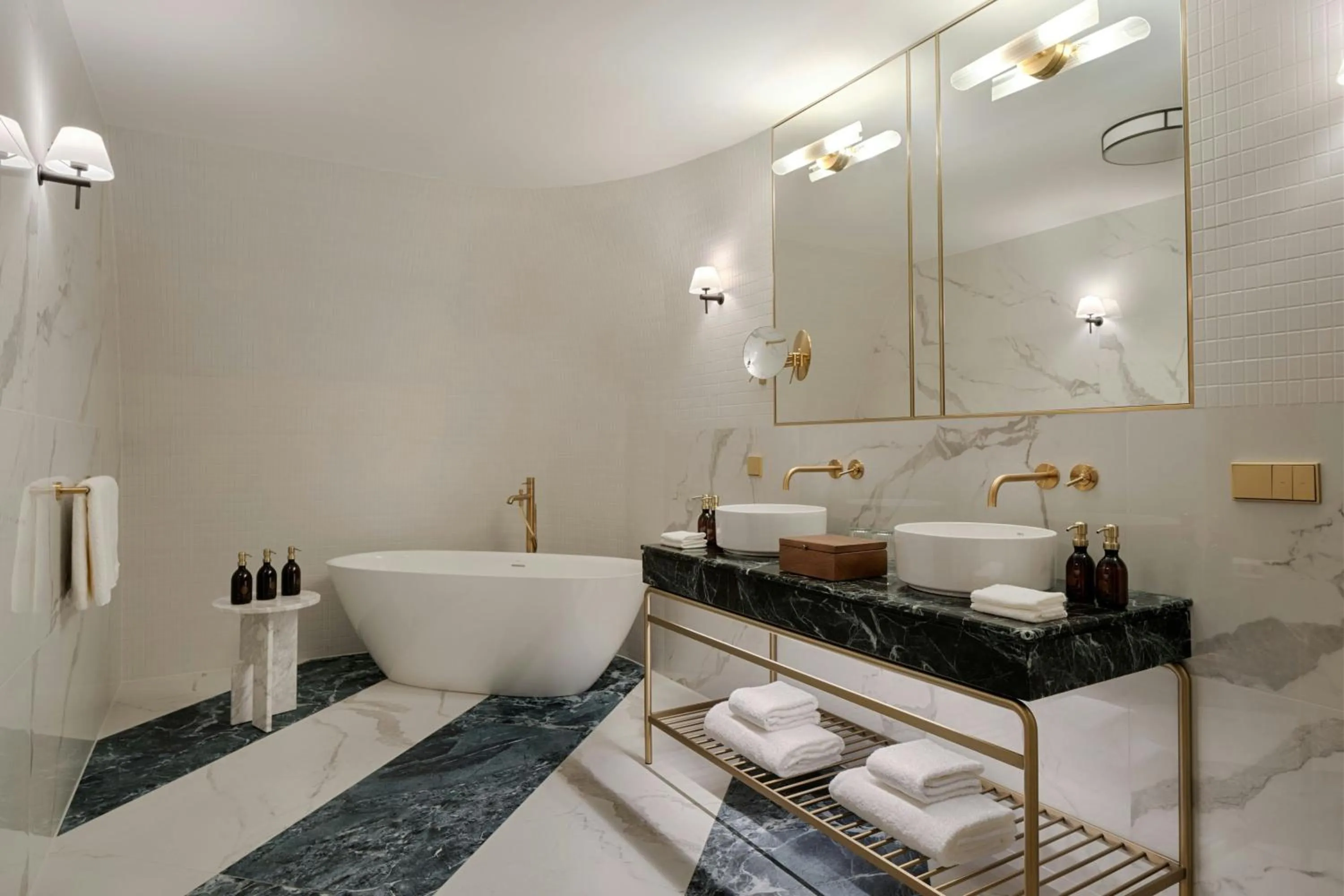 Photo of the whole room in Stradom House, Autograph Collection