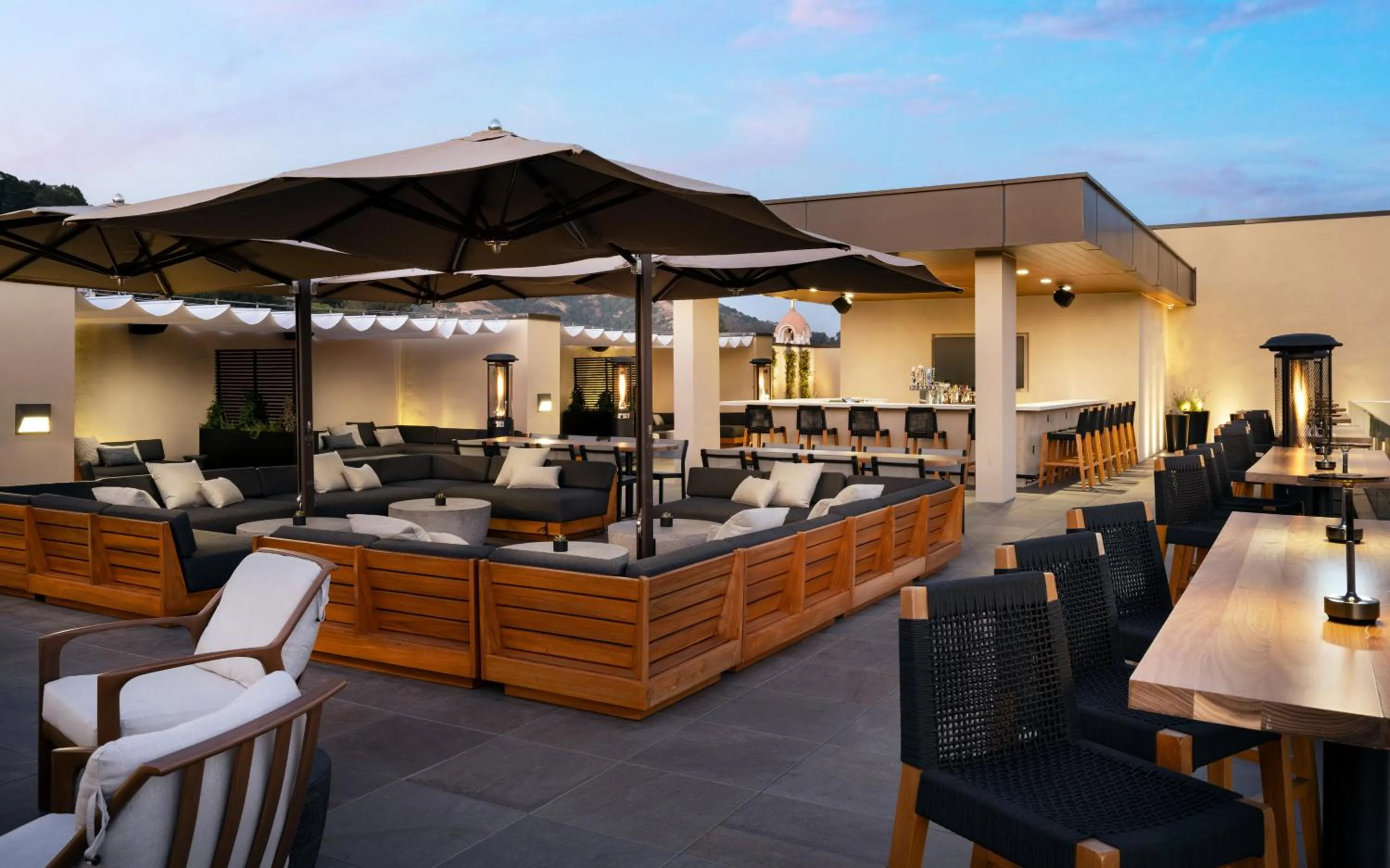 Restaurant/places to eat in AC Hotel San Rafael Downtown