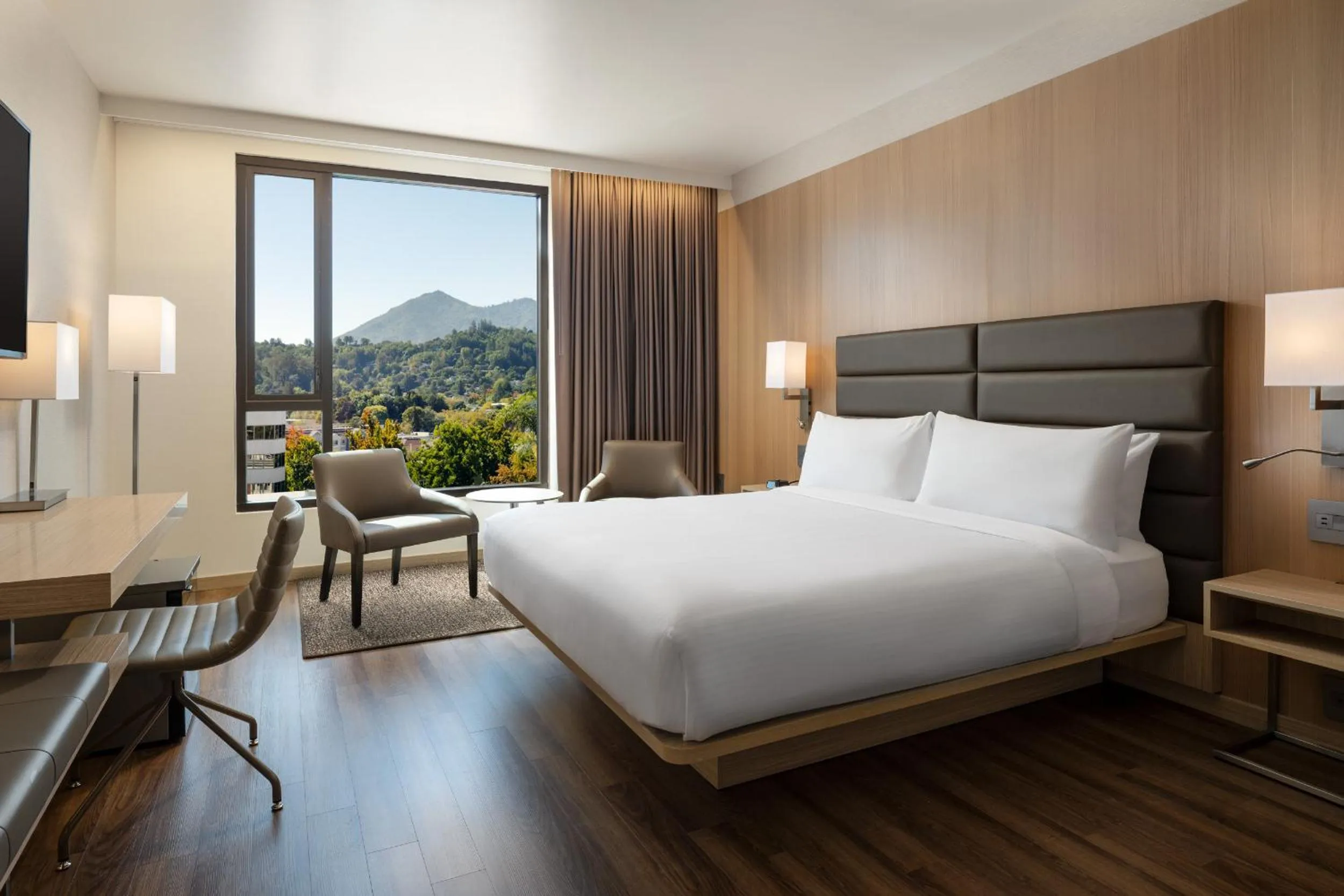 Bed in AC Hotel San Rafael Downtown