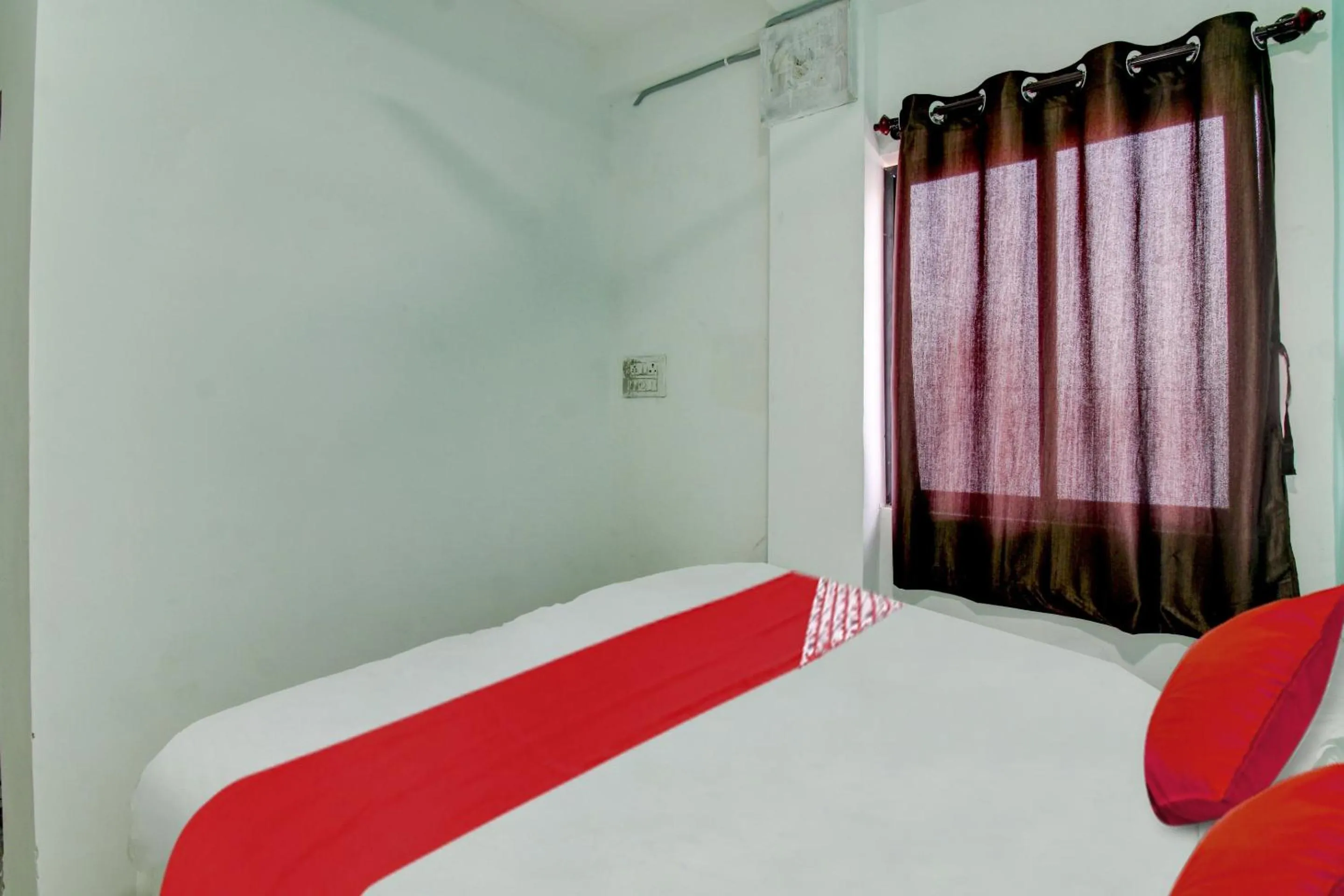 Bedroom, Bed in Hotel O Kings