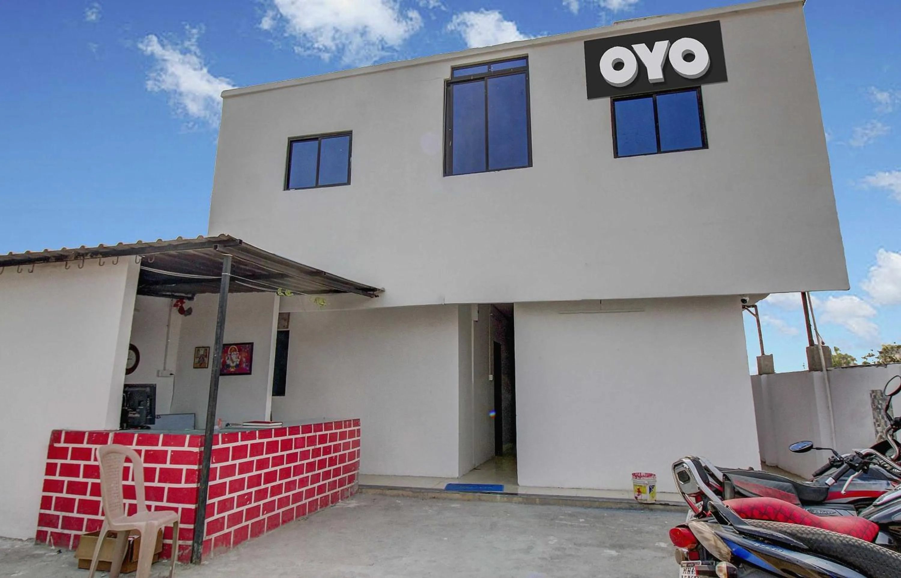 Facade/entrance in Hotel O Kings