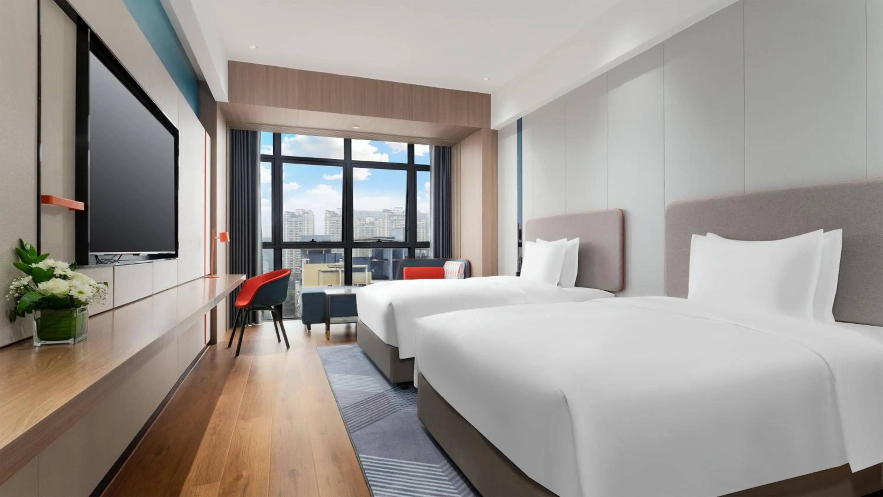 Photo of the whole room, Bed in Holiday Inn Express Nanning Convention&Exhibition