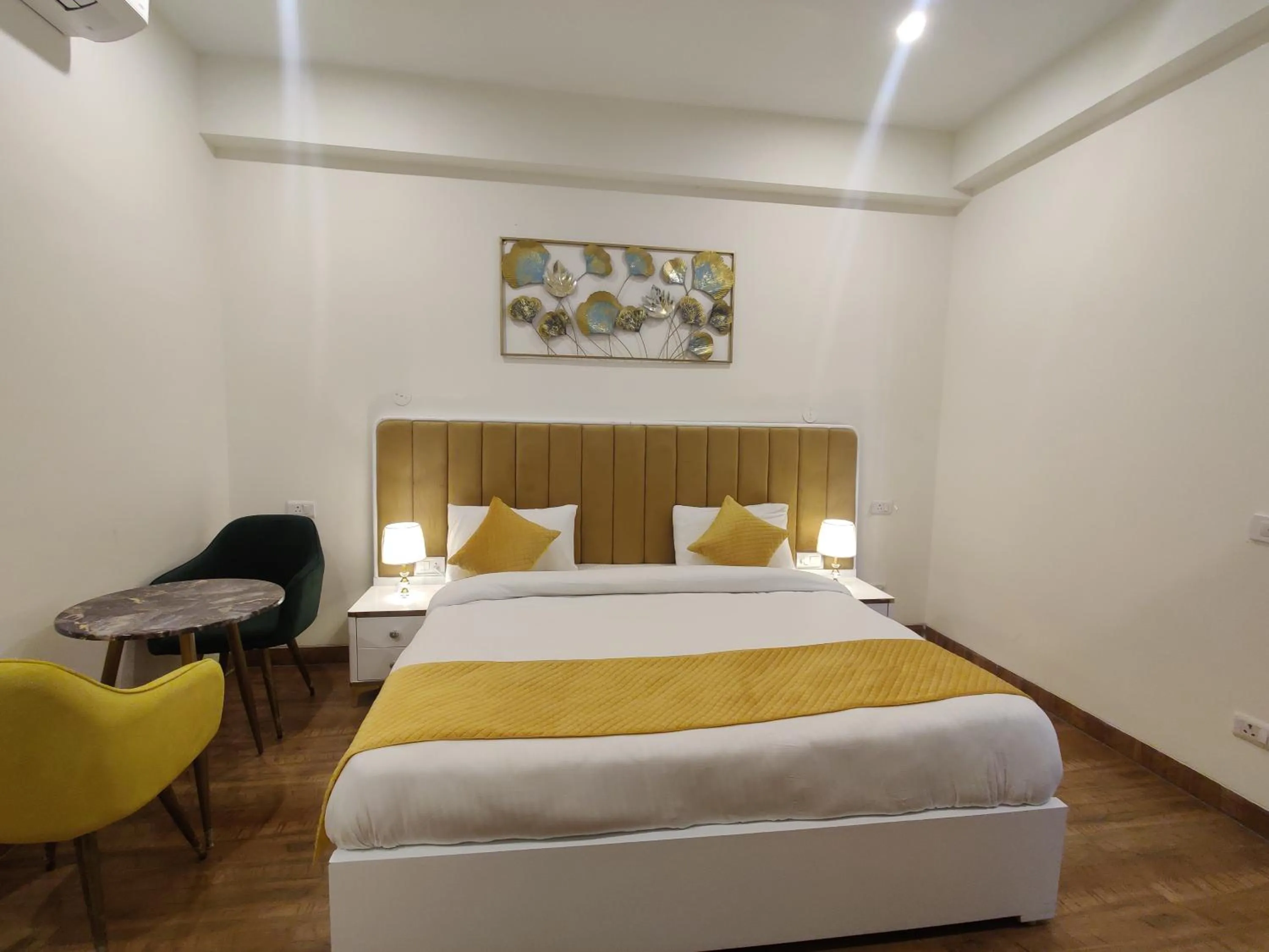 Bedroom, Bed in Amahi Inn I Signature Towers