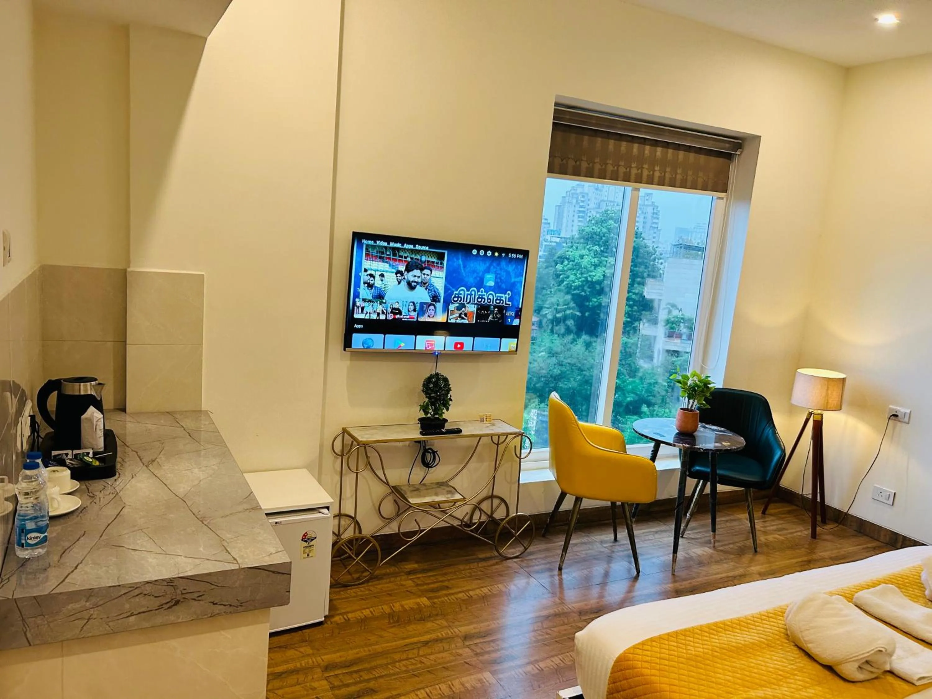 Coffee/tea facilities, Bed in Amahi Inn I Signature Towers