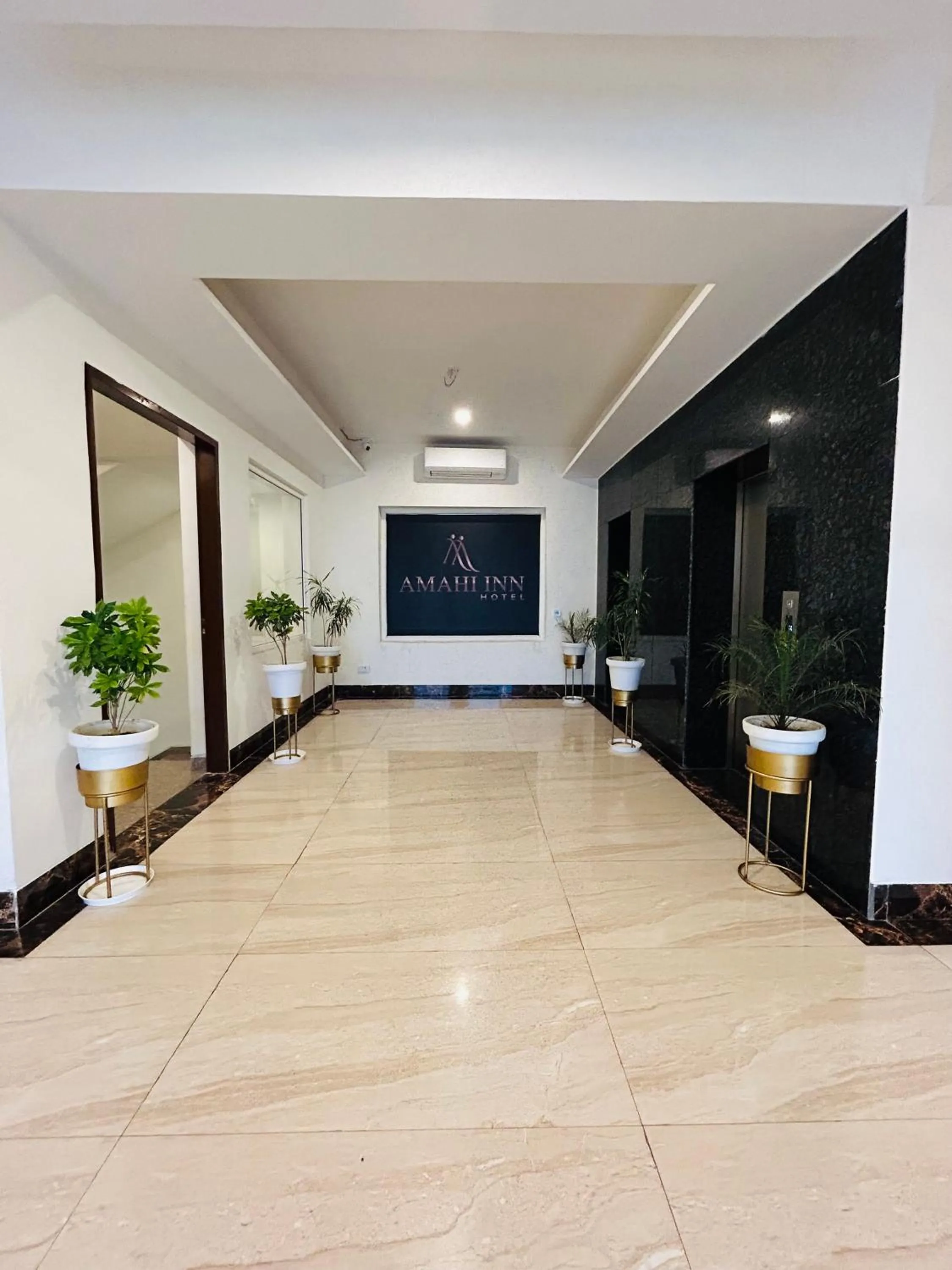 Lobby or reception in Amahi Inn I Signature Towers
