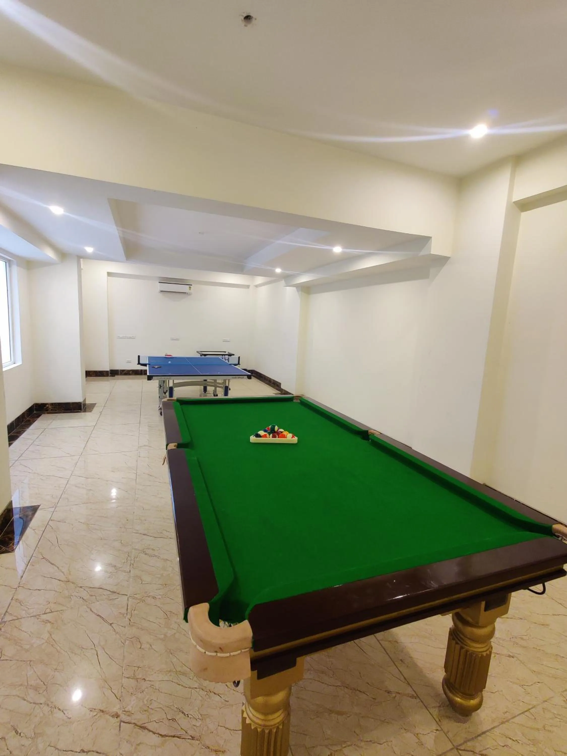 Game Room in Amahi Inn I Signature Towers