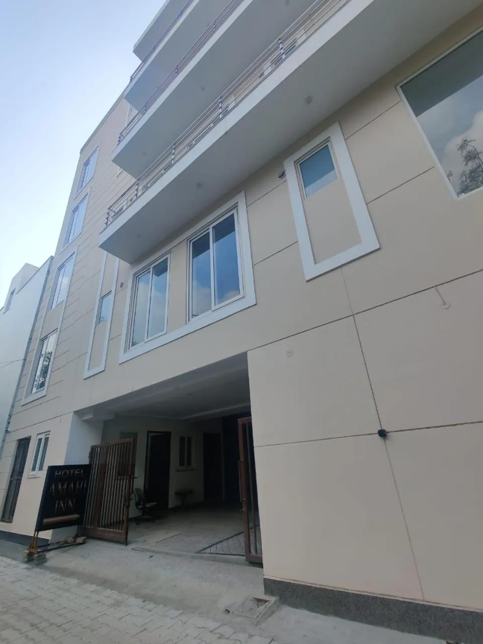 Property building in Amahi Inn I Signature Towers