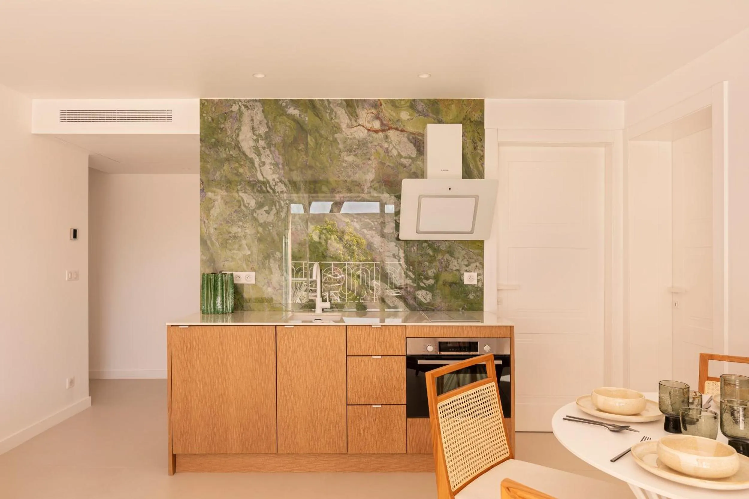 Kitchen or kitchenette in Maison Carla Rosa Cannes