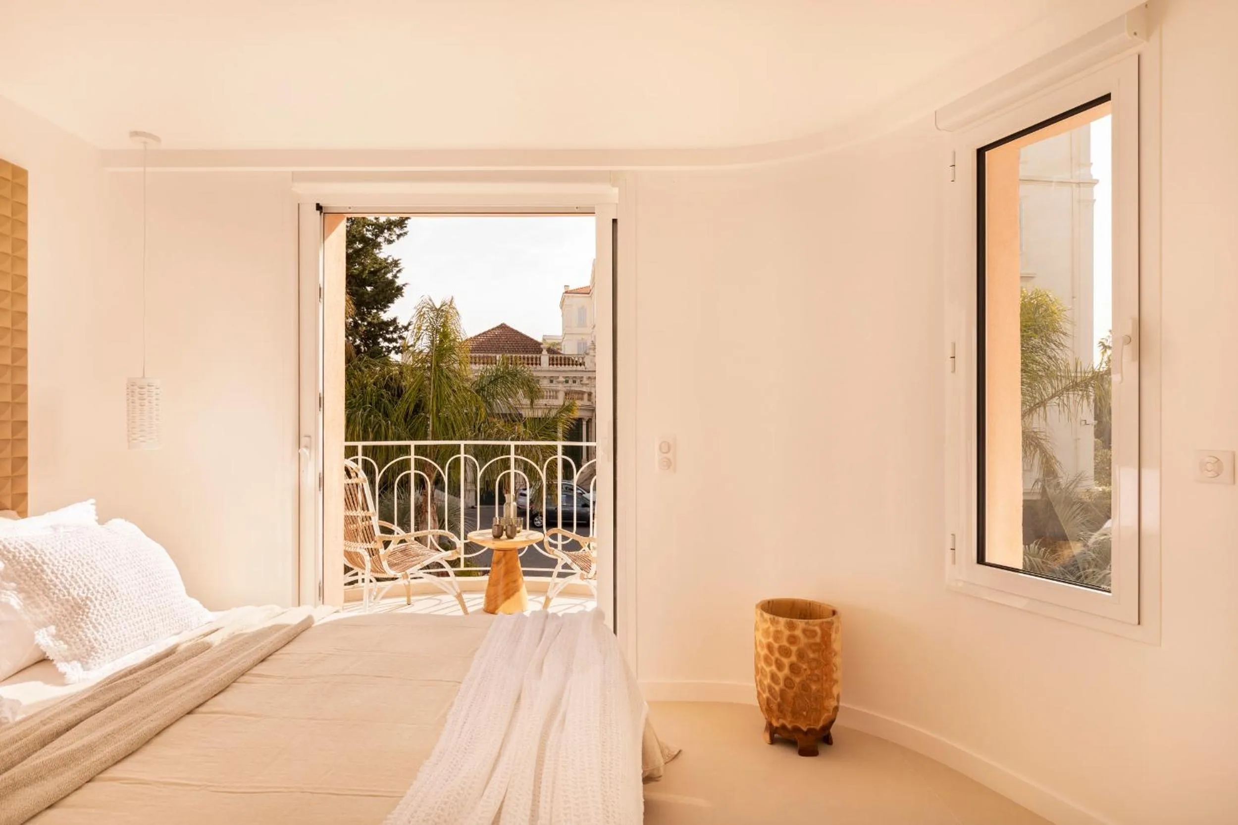 Bedroom, Bed in Maison Carla Rosa Cannes