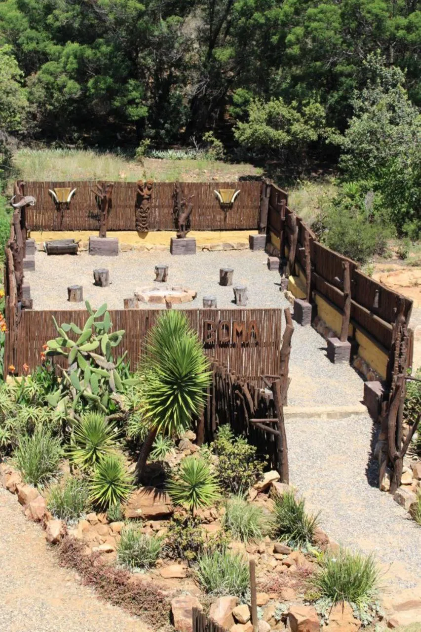 Garden view in Ndlovu Lodge