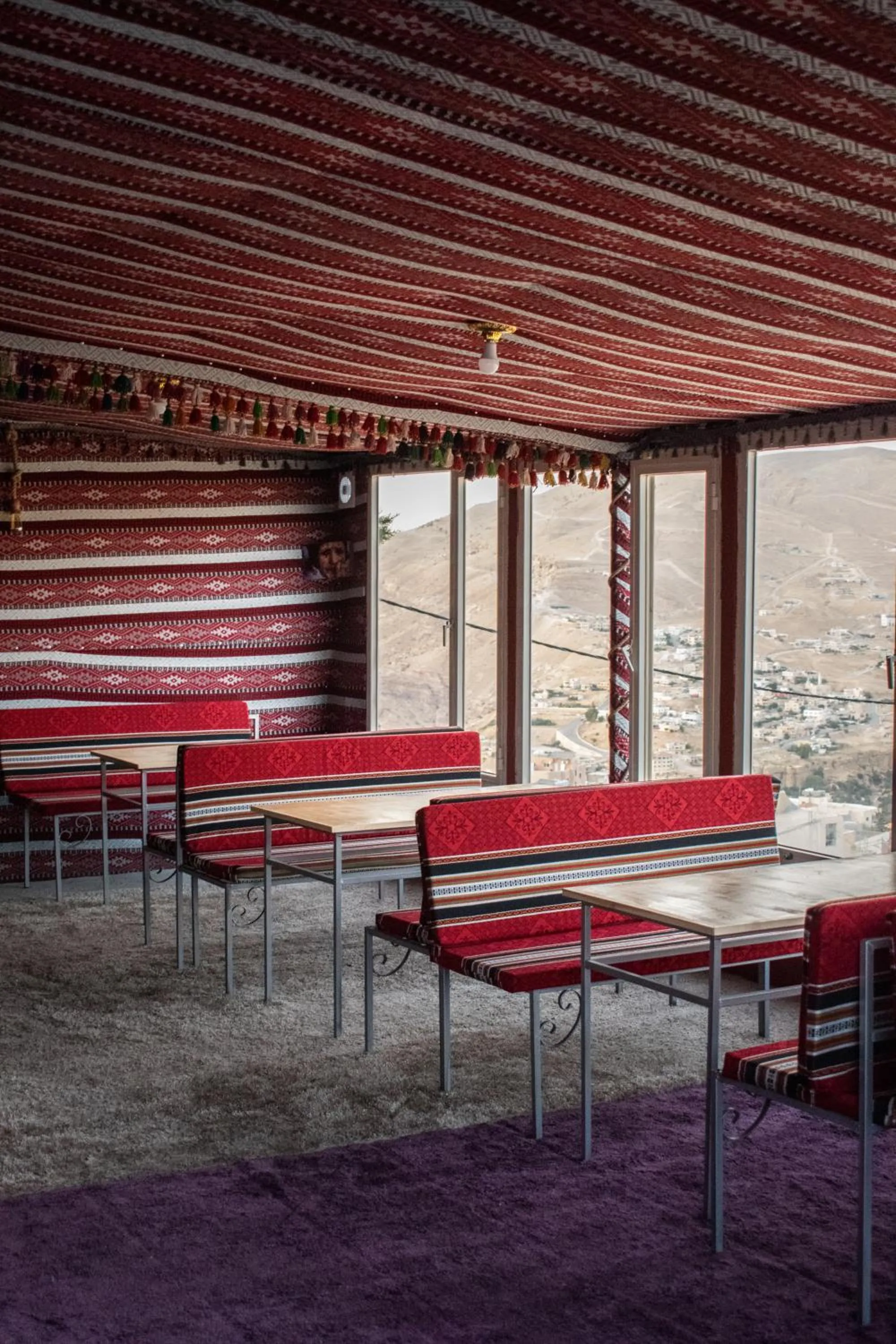 Restaurant/places to eat in Twilight Hotel Petra