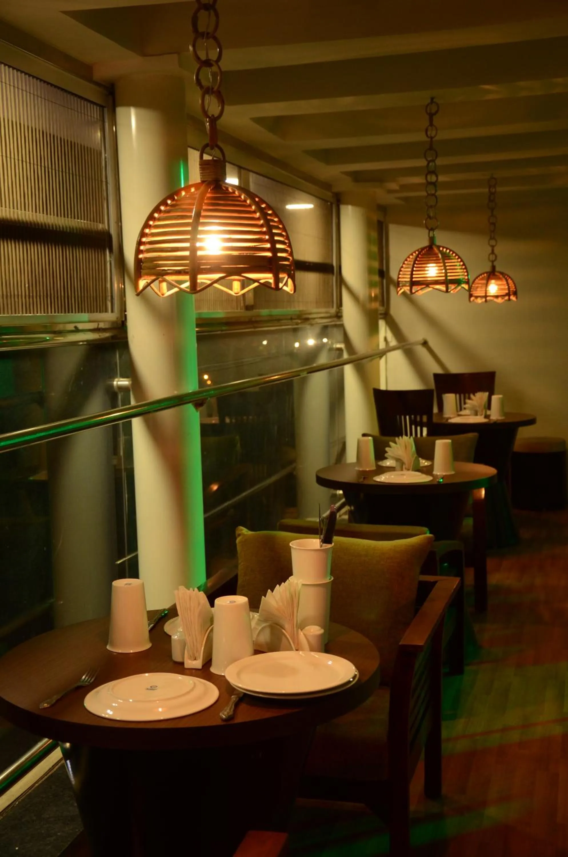 Restaurant/places to eat in Hotel Ramaya