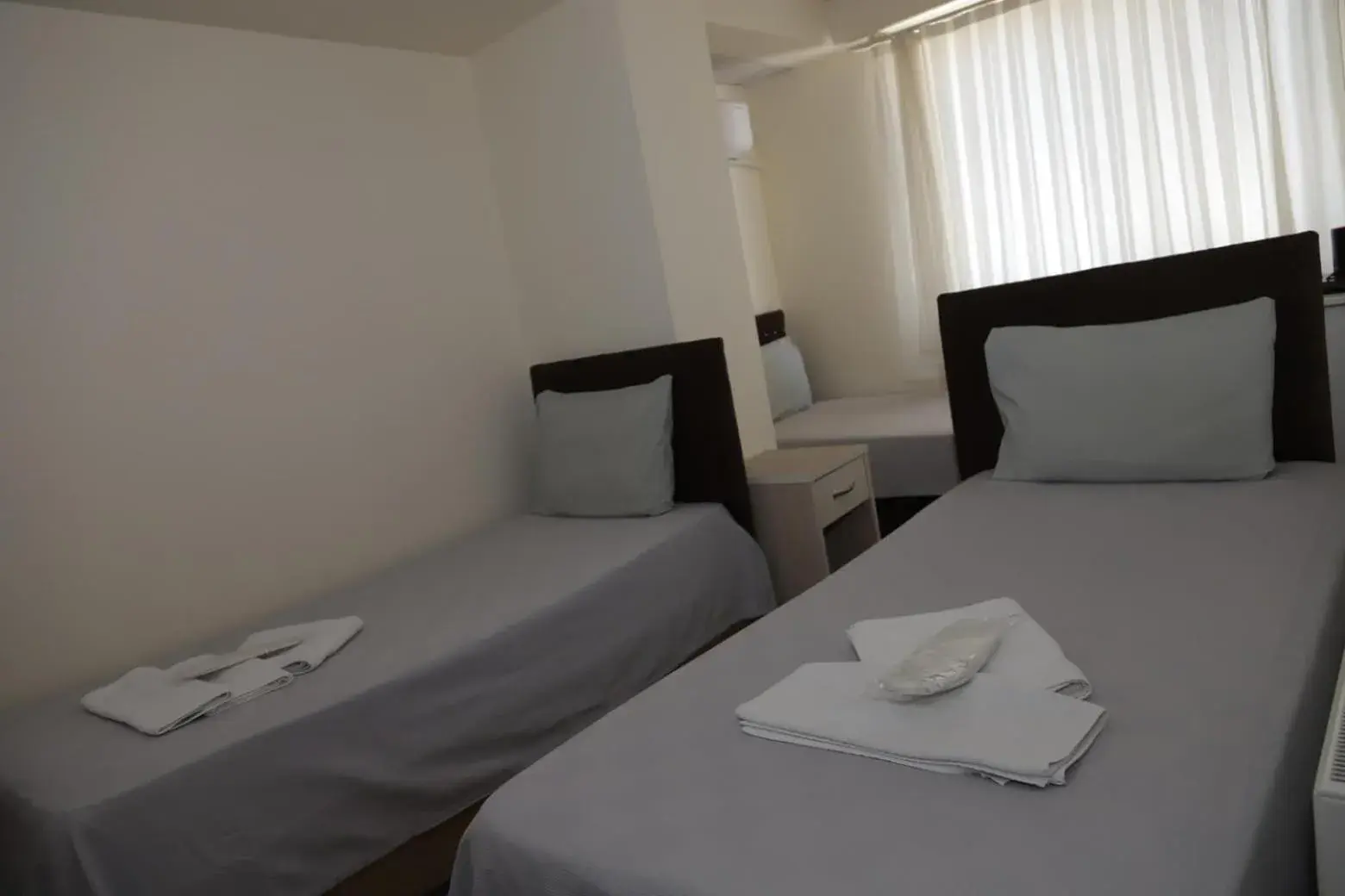 Standard Triple Room in GÜNDOĞDU OTEL Standard Triple Room in GÜNDOĞDU OTEL