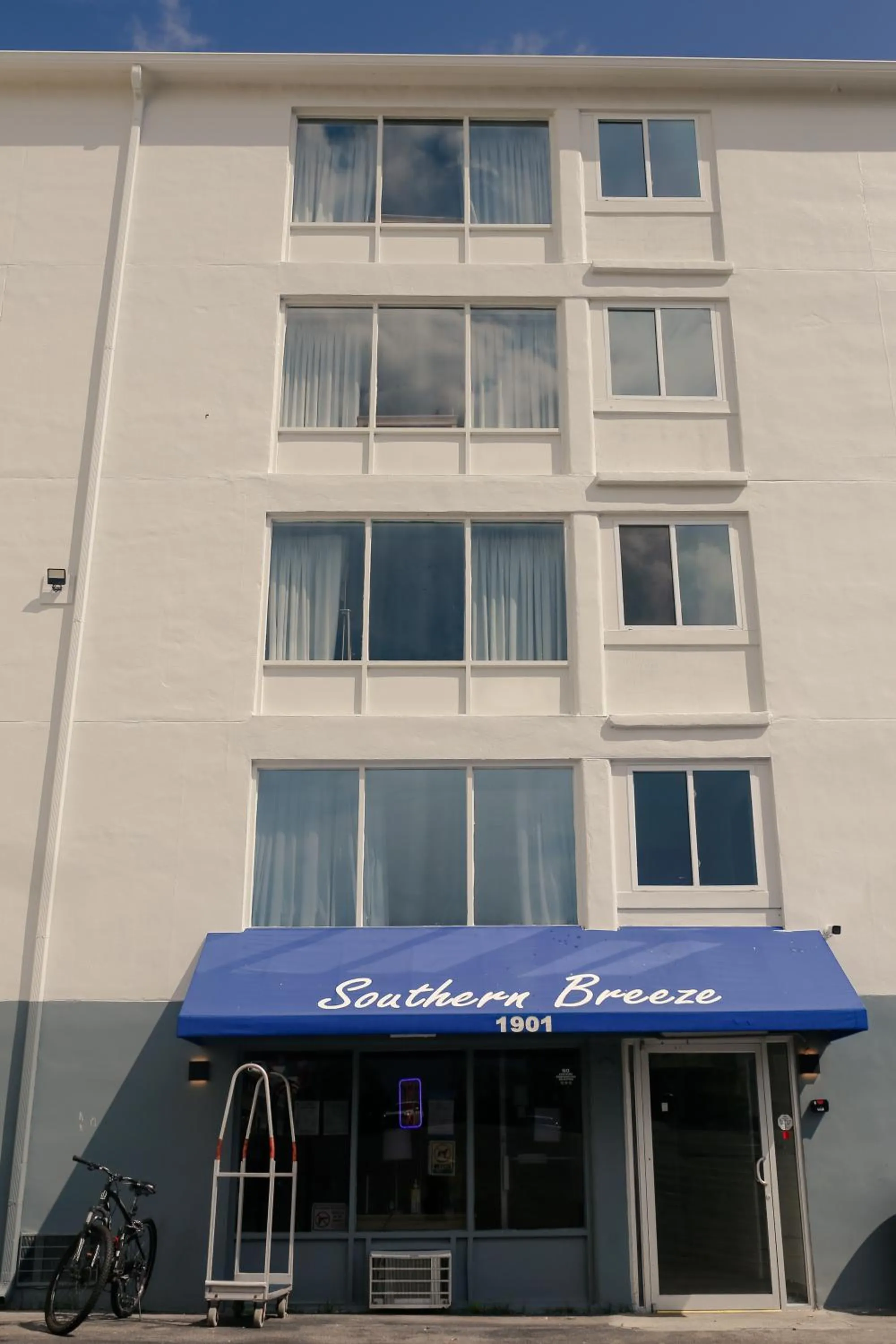 Property building in Southern Breeze Ocean Front Hotel