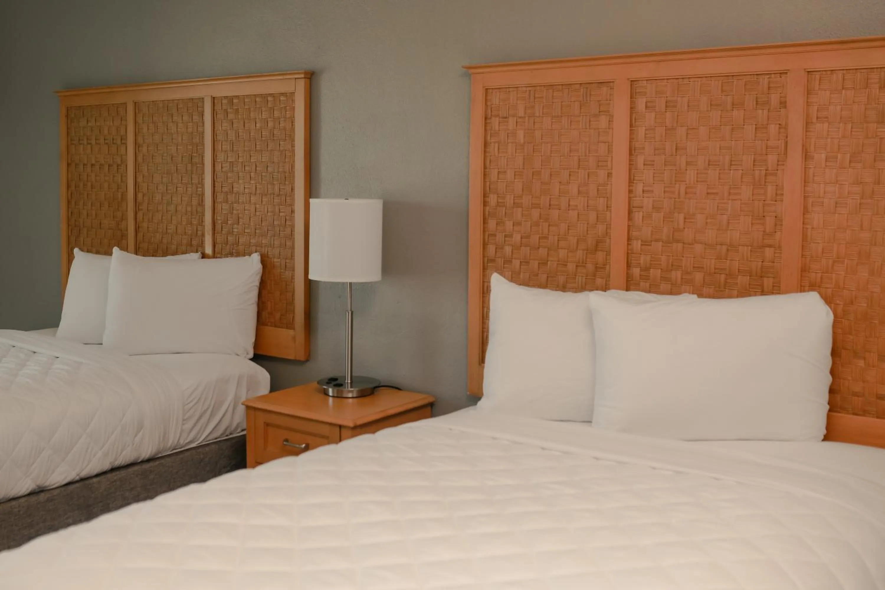 Bed in Southern Breeze Ocean Front Hotel