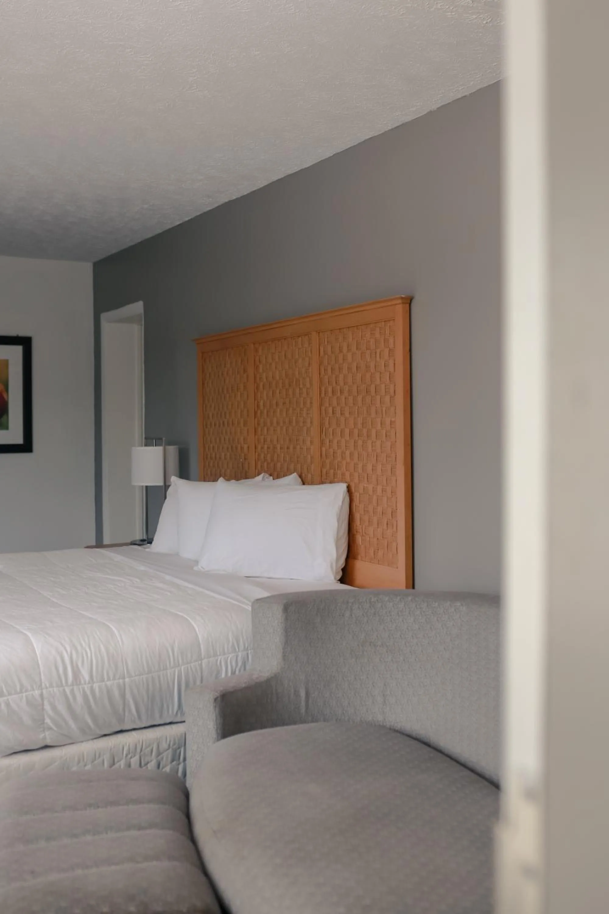 Bed in Southern Breeze Ocean Front Hotel