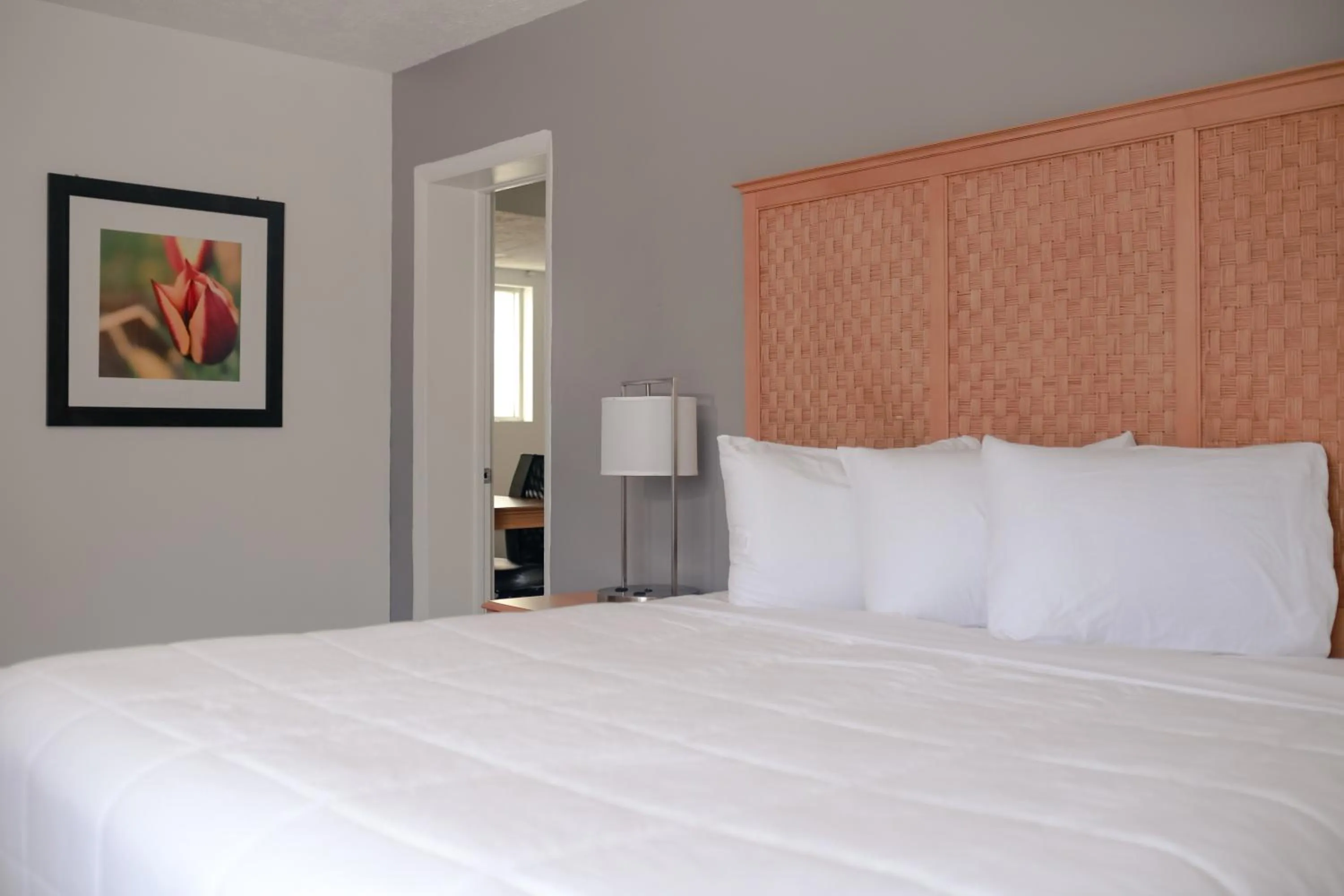 Bed in Southern Breeze Ocean Front Hotel