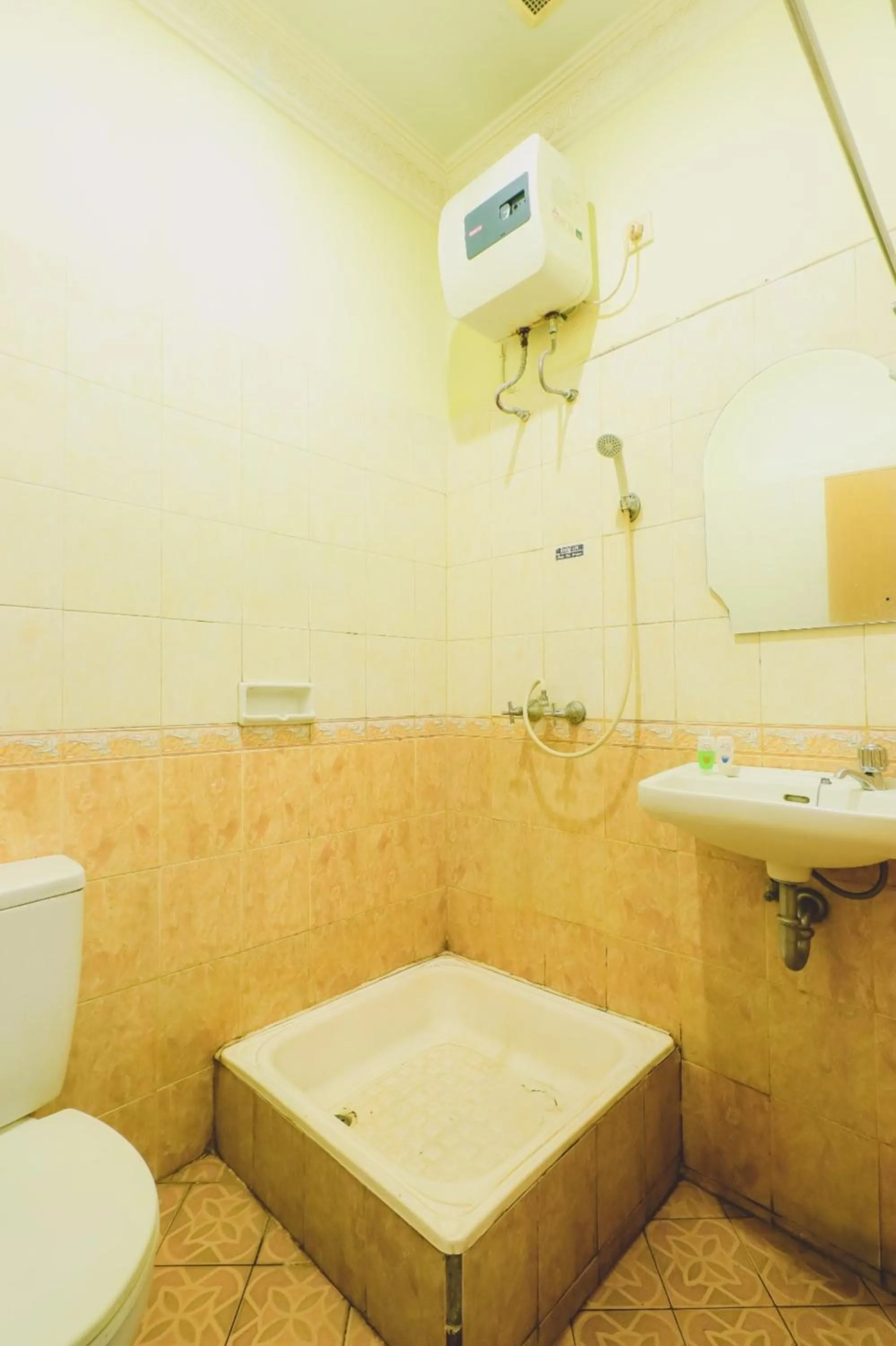 Bathroom in PIA Hotel Medan