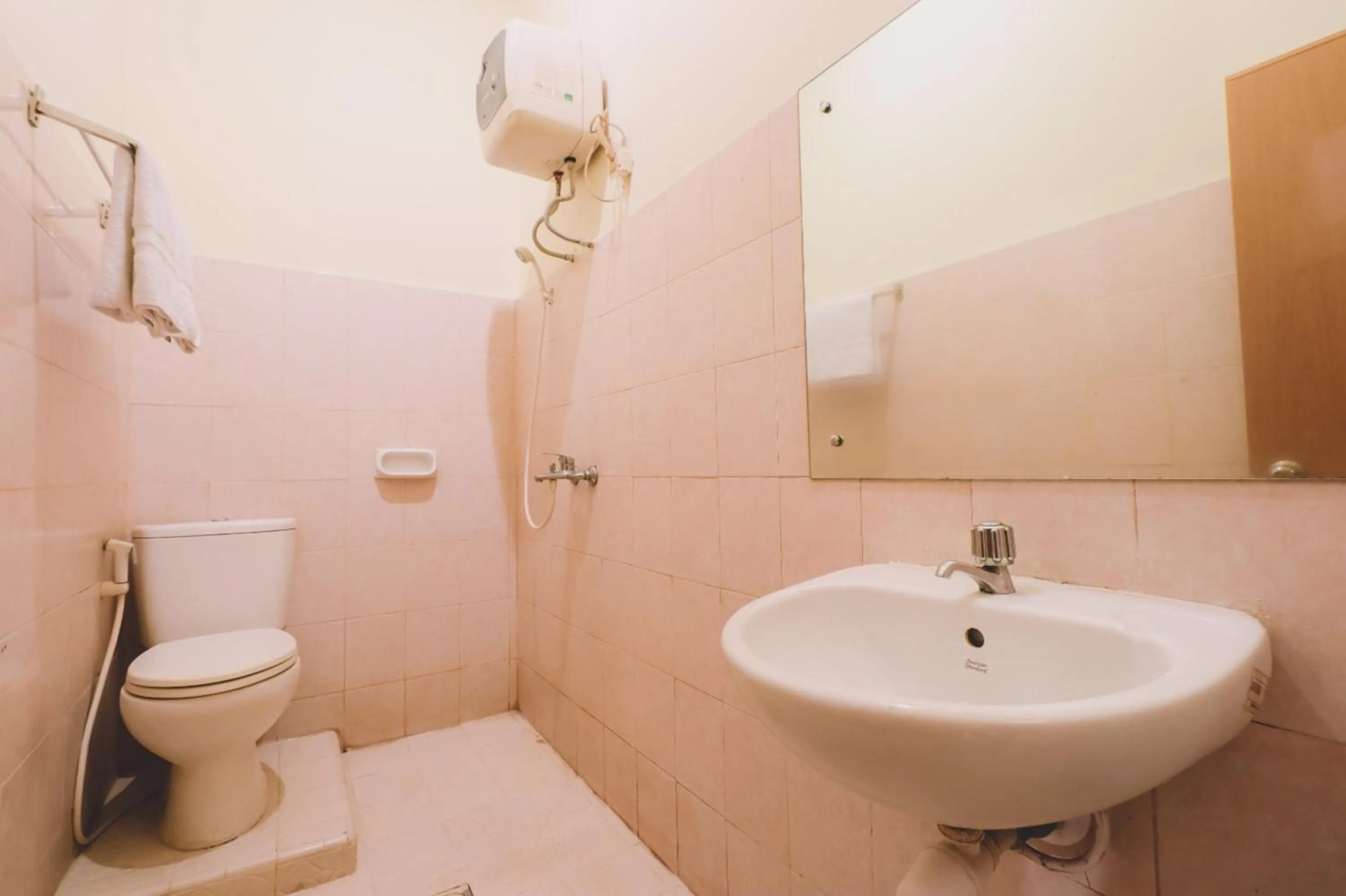 Bathroom in PIA Hotel Medan