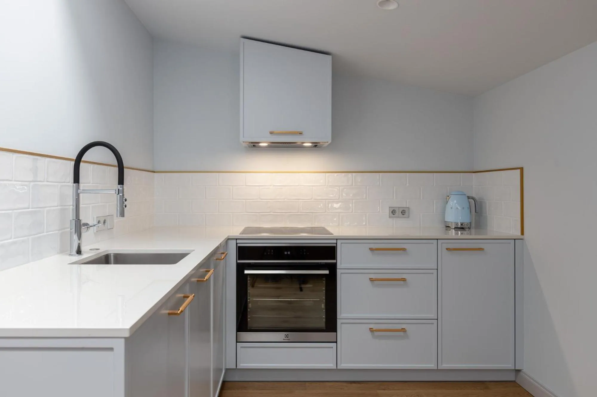 Roze Center Apartments