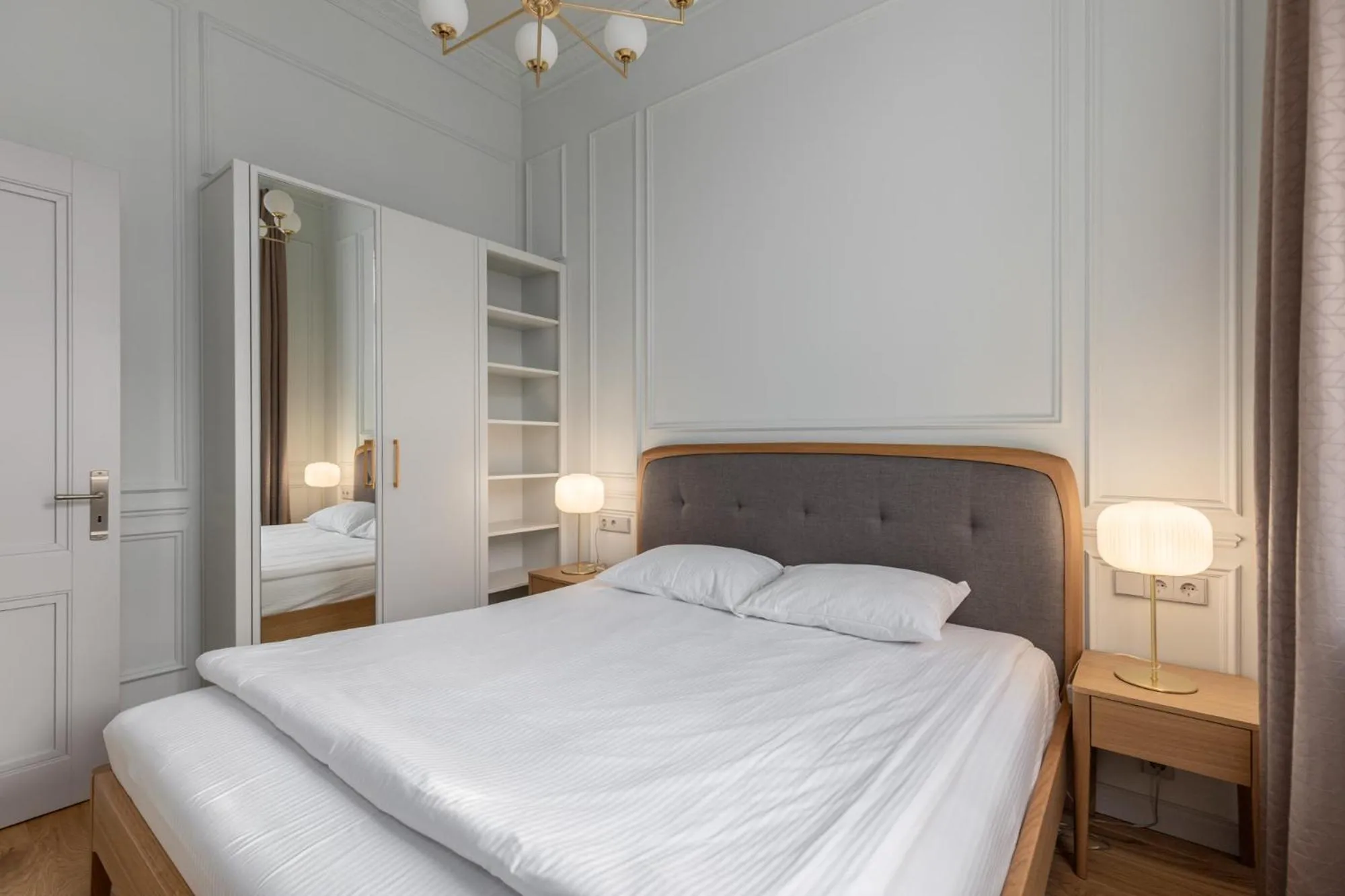 Bed in Roze Center Apartments