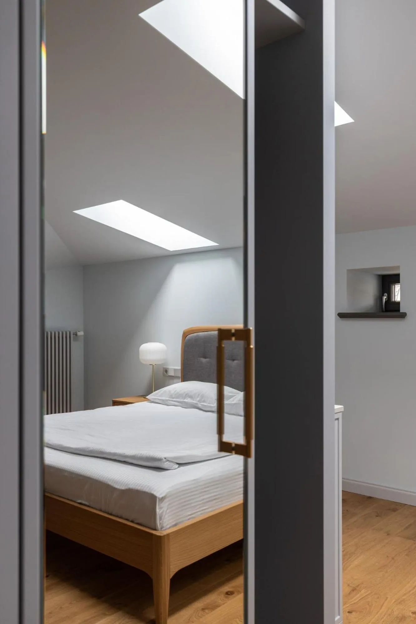 Bed in Roze Center Apartments