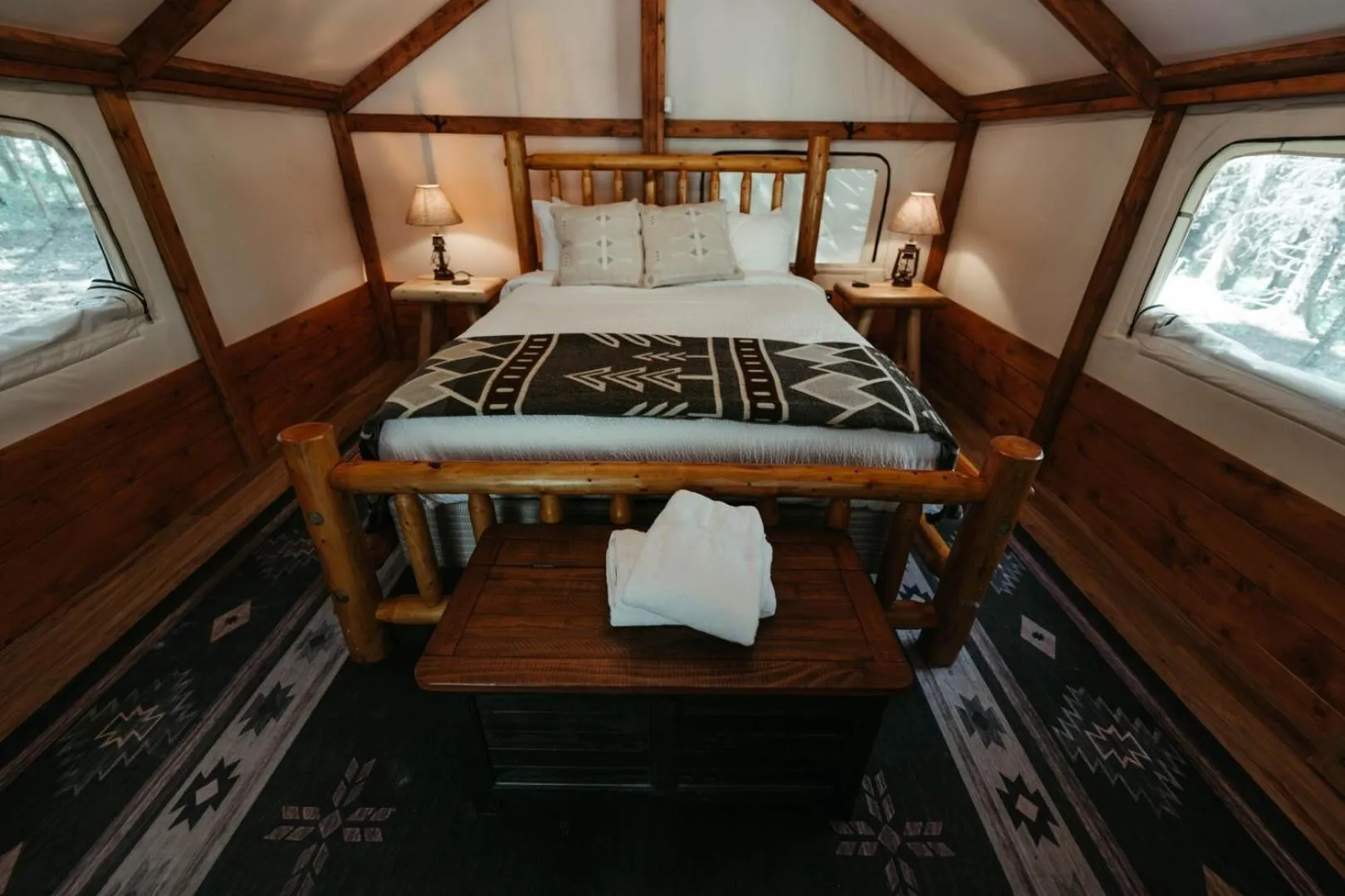 Bedroom, Bed in Sundance By Basecamp